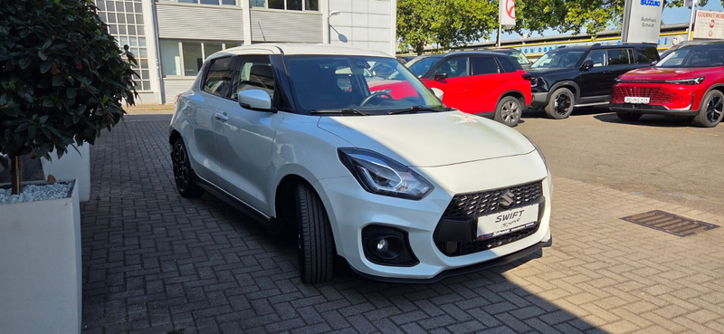 Suzuki Swift 1.4 BOOSTERJET HYBRID Sport — photo 2