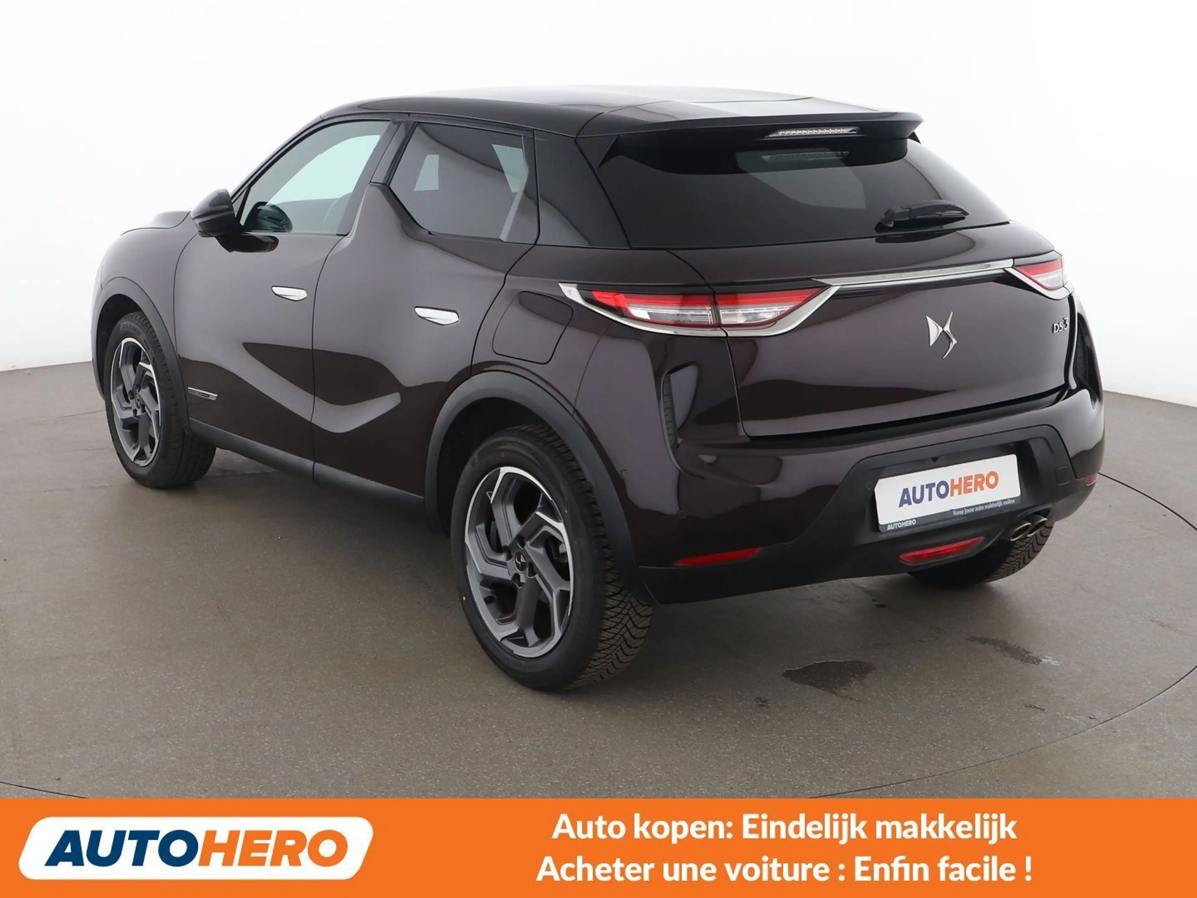 DS Automobiles DS 3 Crossback 1.2 PureTech Grand Chic — photo 4