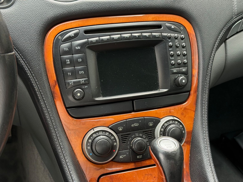 Mercedes-Benz SL 350 — photo 13