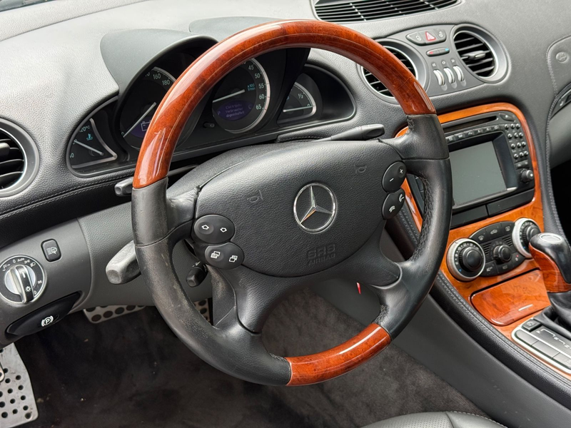 Mercedes-Benz SL 350 — photo 11
