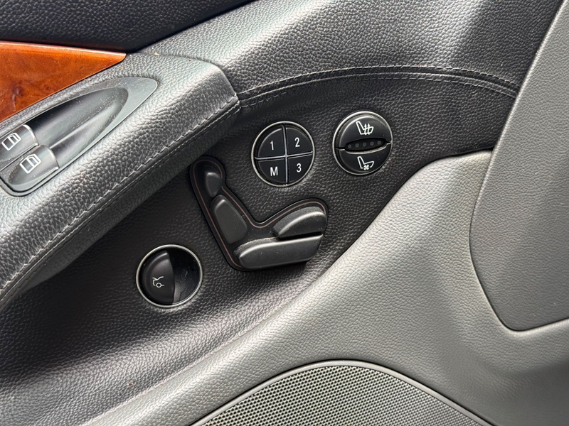 Mercedes-Benz SL 350 — photo 12