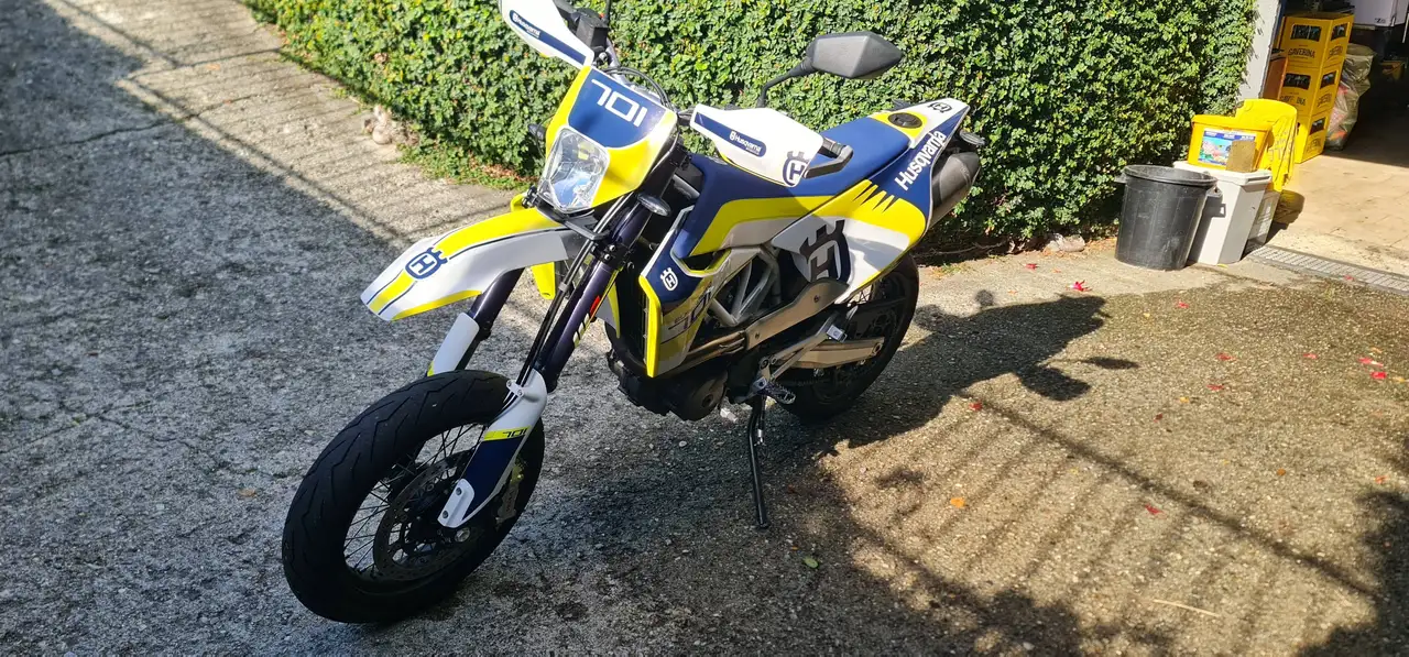 Husqvarna 701 Supermoto
