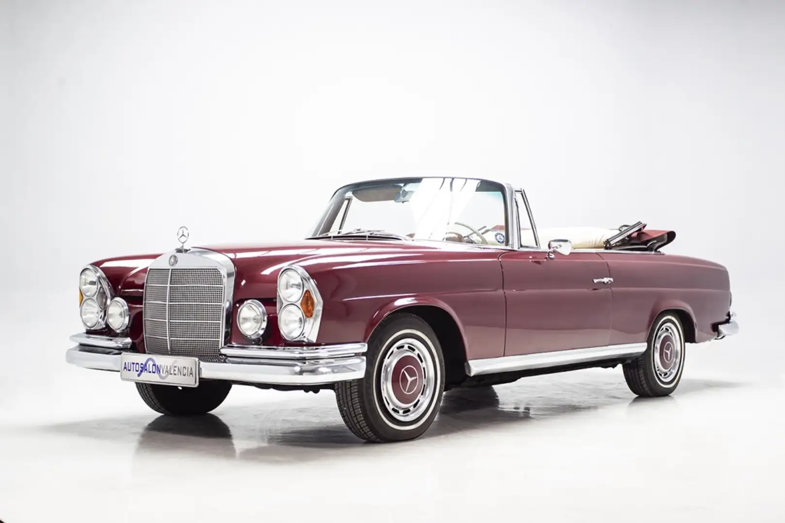 Mercedes-Benz 220 SEb Cabrio (111) Rojo - 1