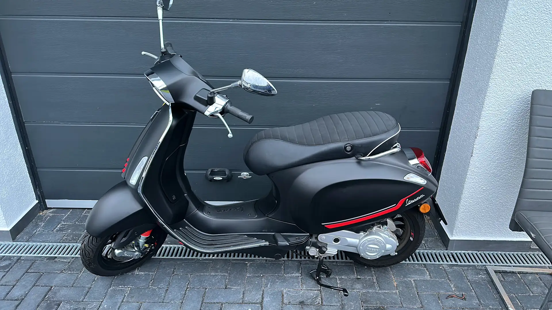 Piaggio Sprint VESPA SPRINT 50 S E5 NERO OPACO NV Černá - 1