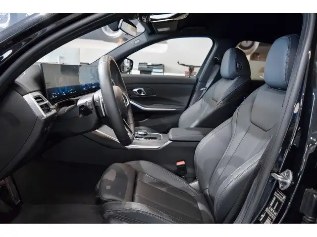 BMW 3 Series view 5