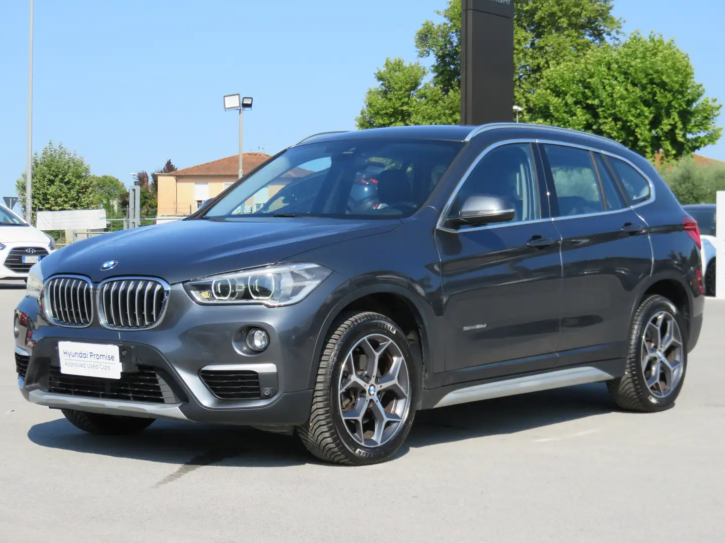 BMW X1 F48 Sdrive 18d xLine auto 2wd Grigio - 1
