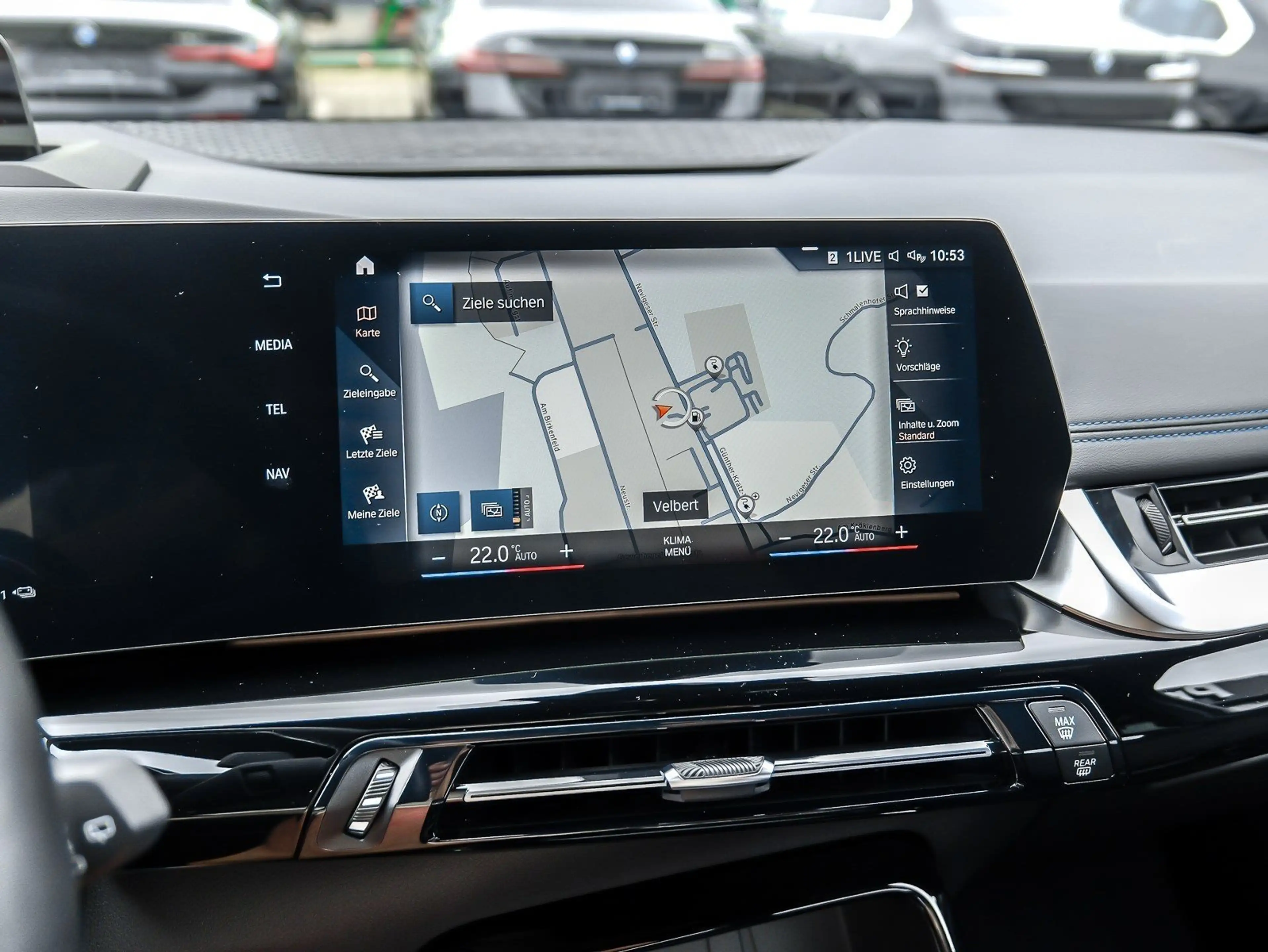 BMW 225 e xDrive Active Tourer M Sport HUD PANO ACC — photo 14