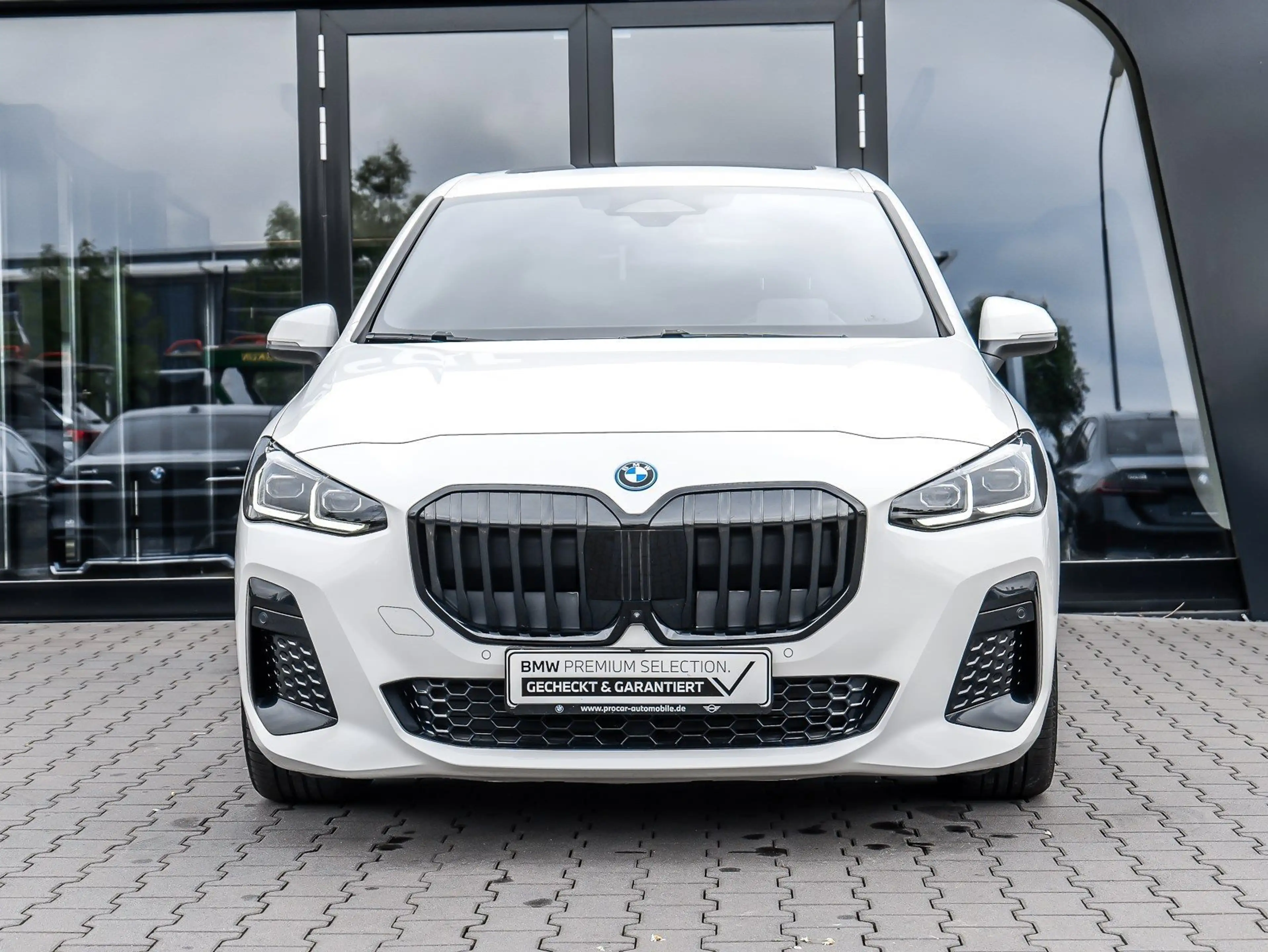 BMW 225 e xDrive Active Tourer M Sport HUD PANO ACC — photo 9