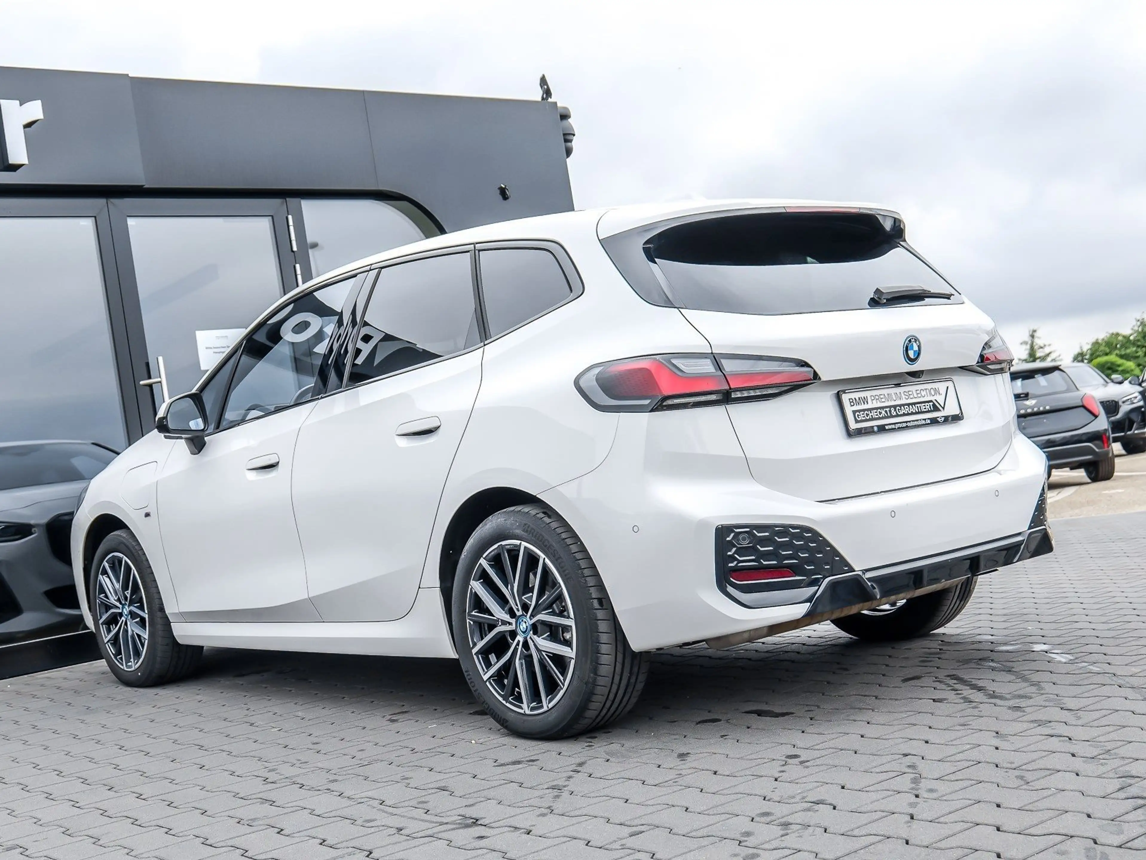 BMW 225 e xDrive Active Tourer M Sport HUD PANO ACC — photo 7