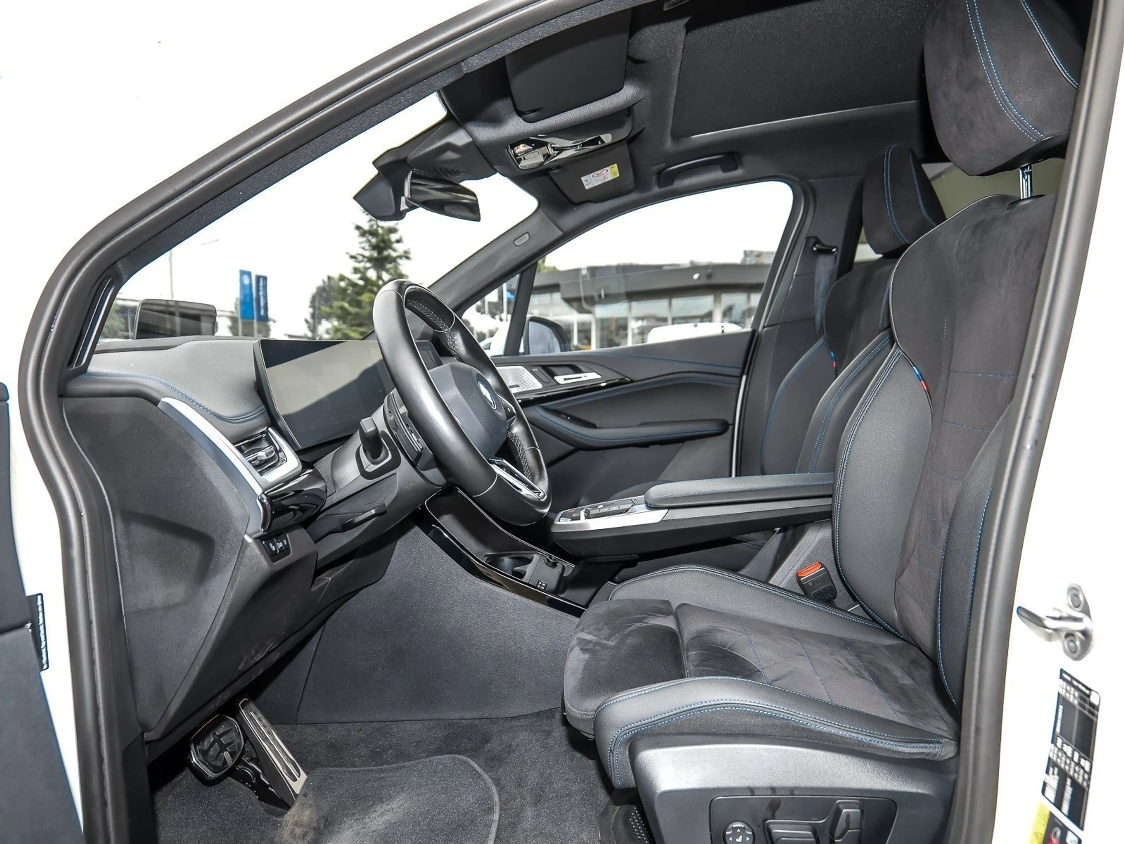 BMW 225 e xDrive Active Tourer M Sport HUD PANO ACC — photo 5