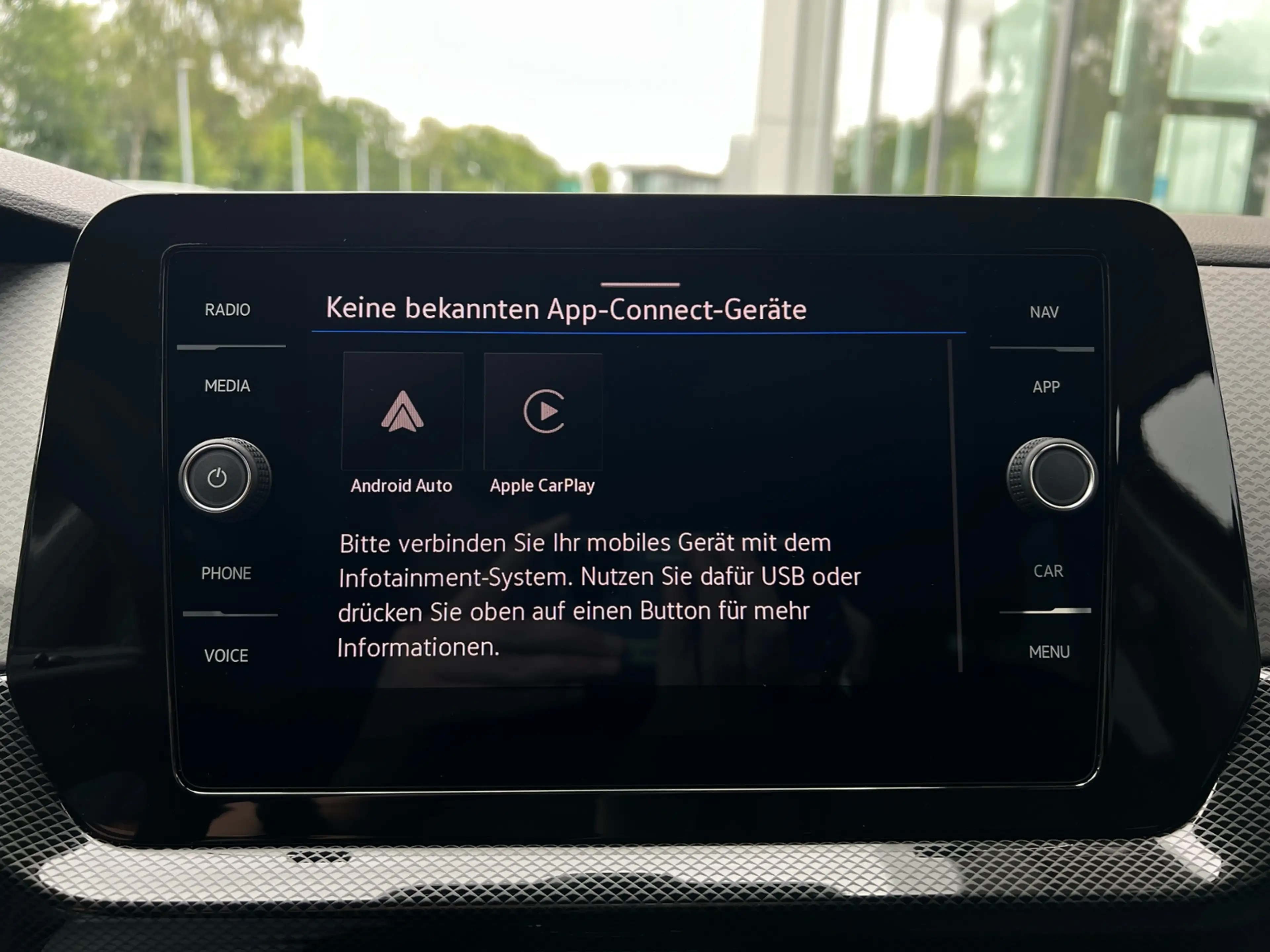 Volkswagen T-Cross Life 1.0 TSI DSG *AHK, IQ-Light, ACC, Kamera, 17" — photo 12