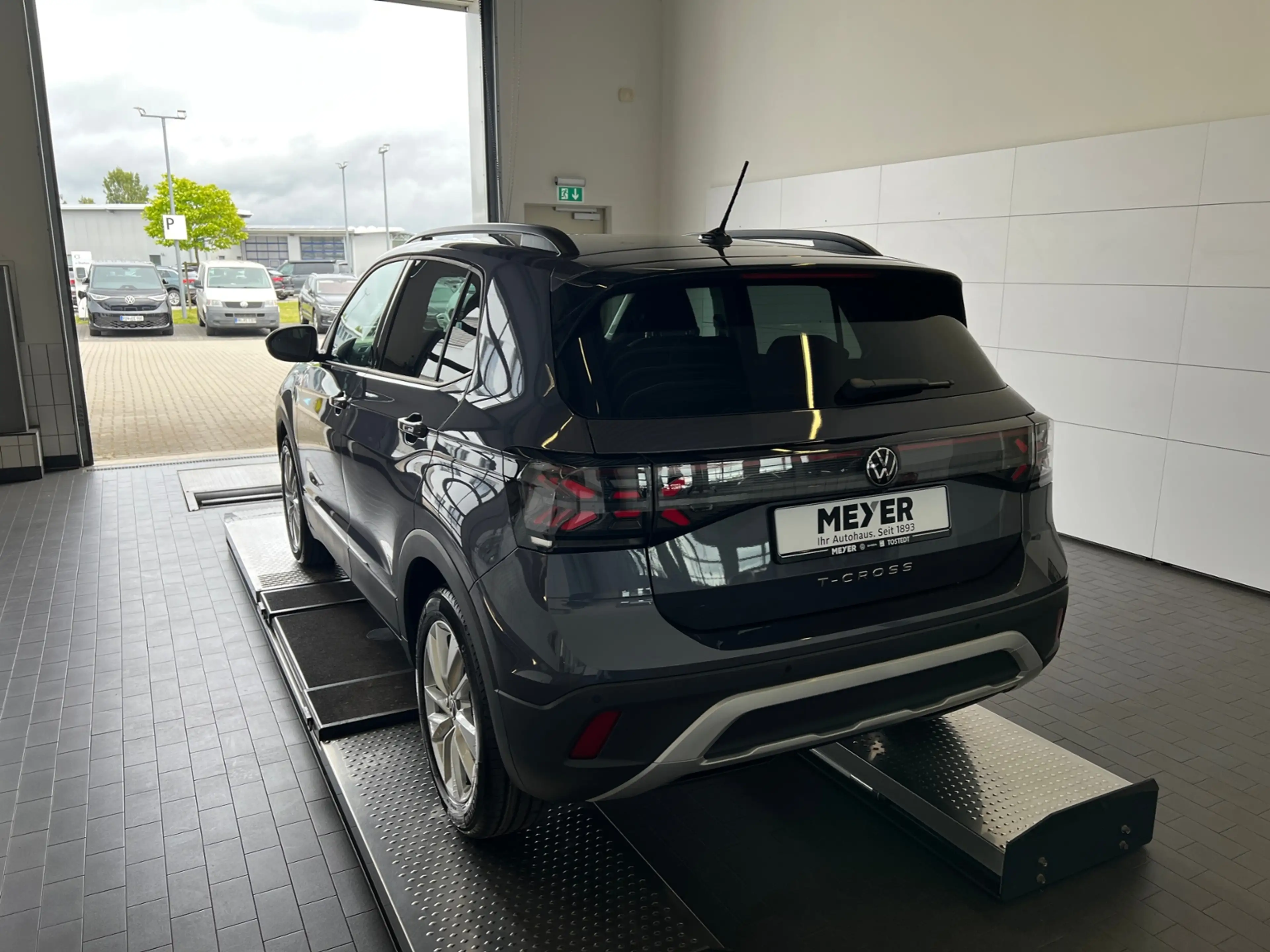 Volkswagen T-Cross Life 1.0 TSI DSG *AHK, IQ-Light, ACC, Kamera, 17" — photo 4