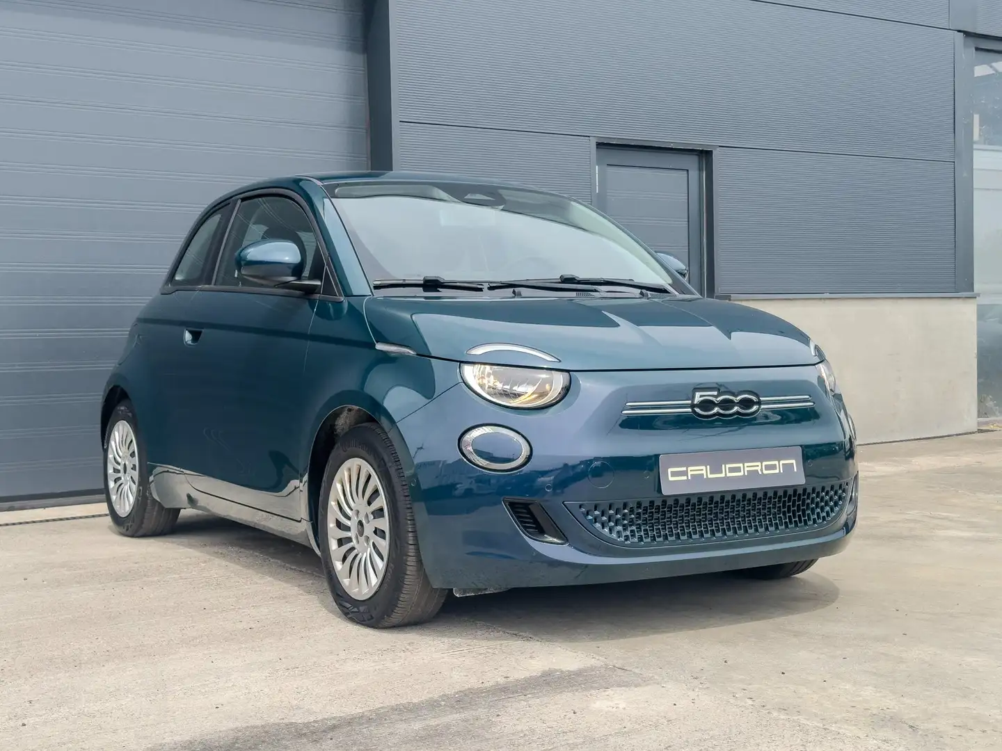 Fiat 500e Long Range / 6.200km / Carplay / Camera / 320 km Blauw - 1