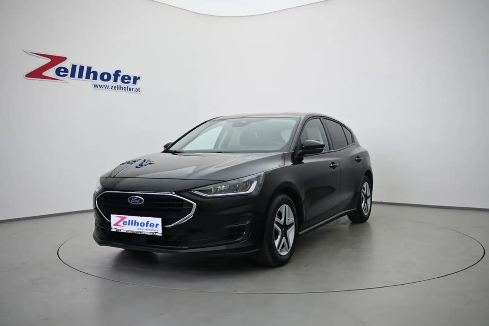 Ford Focus 1,0 EcoBoost Cool & Connect Schwarz - 1