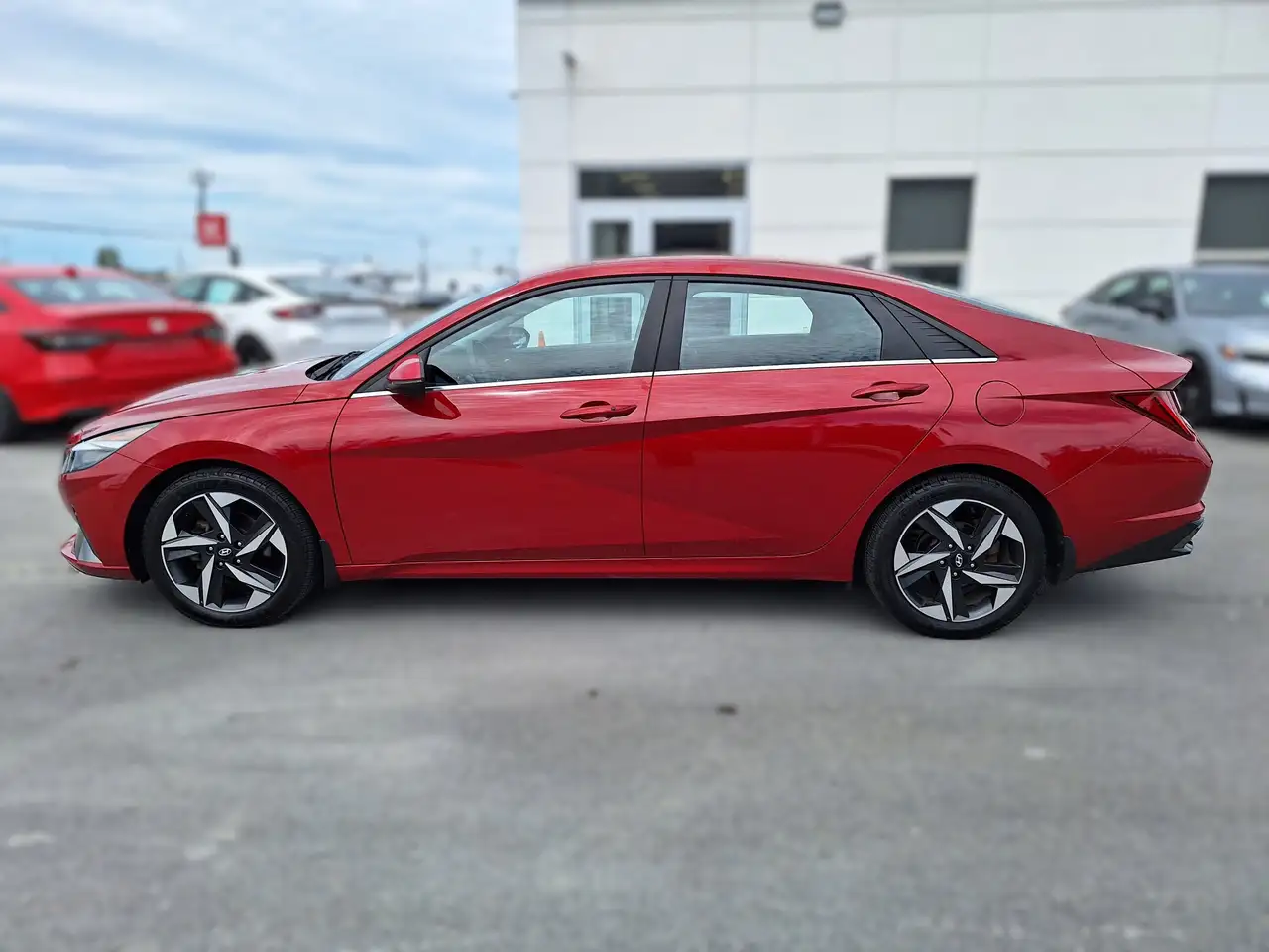 Hyundai ELANTRA снимка Hyundai ELANTRA