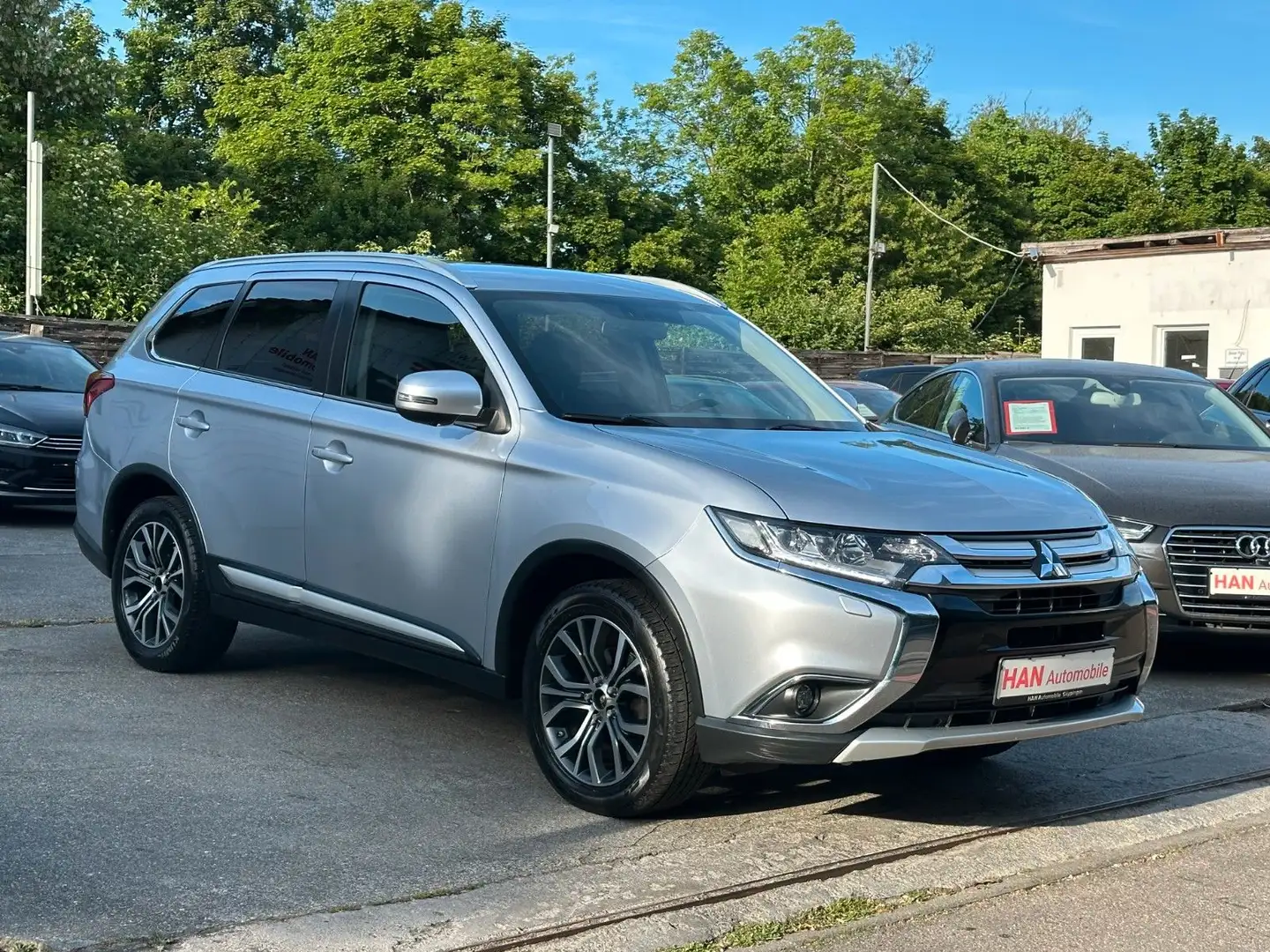 Mitsubishi Outlander Edition 100+ 4WD /CarPlay/SHZ/AHK Срібний - 2