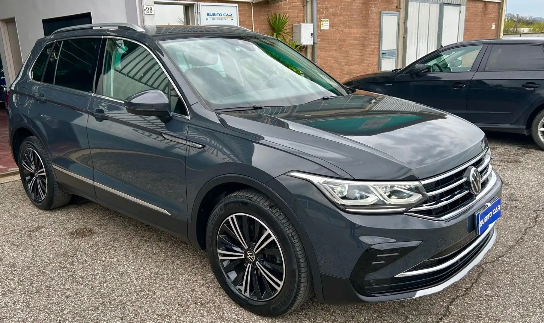 Volkswagen Tiguan 2.0 Tdi Elegance 150cv dsg Grigio - 1
