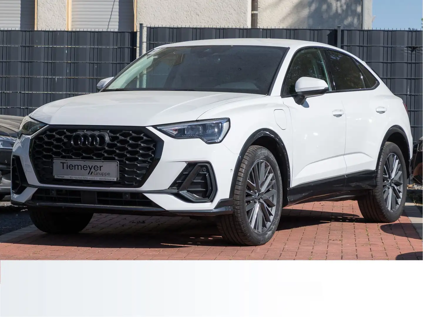 Audi Q3 45 TFSIe LM19 PARKLENK KAMERA NAVI+ Weiß - 2