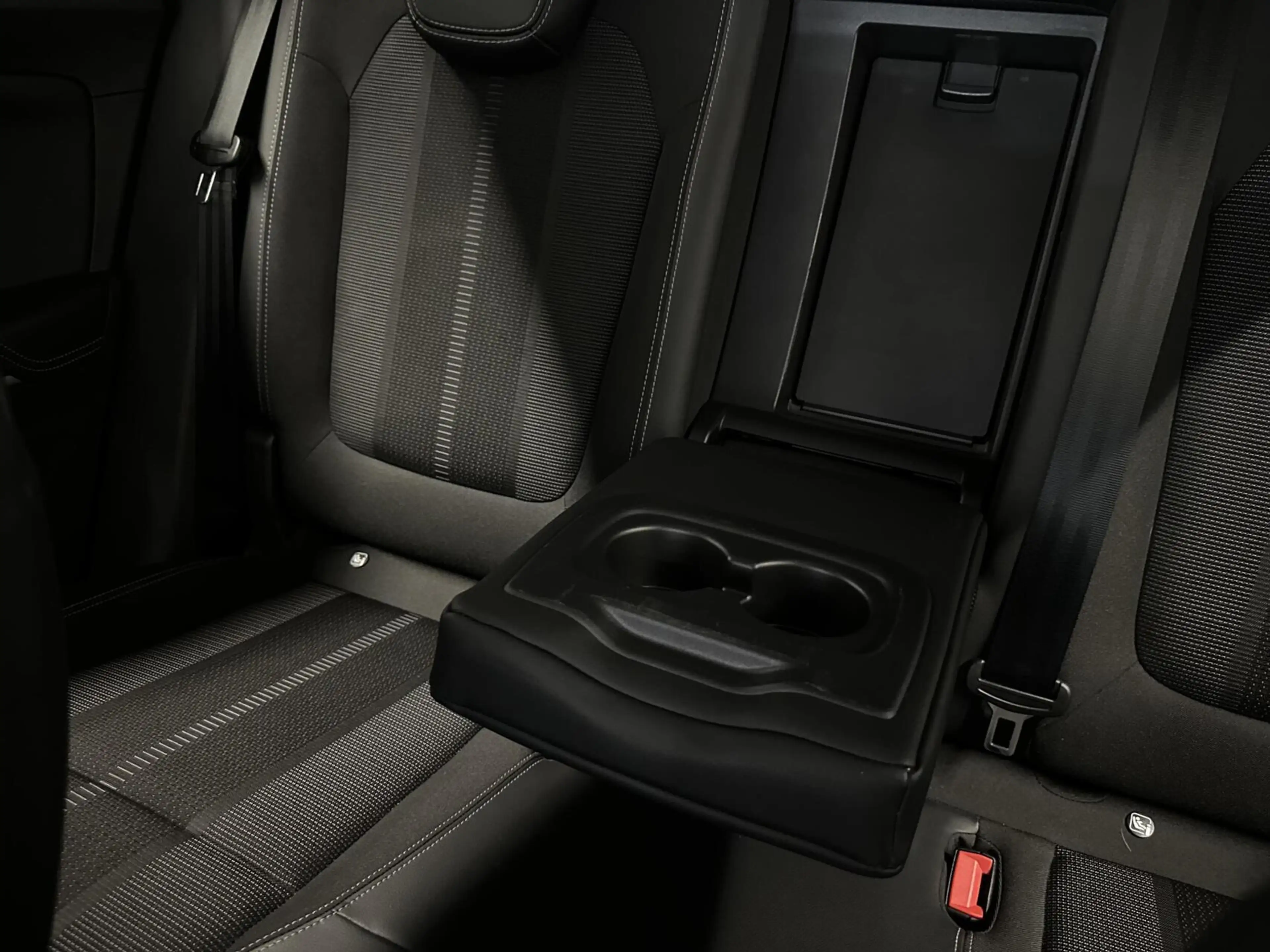 Opel Grandland 1.6 Turbo Plug-In Hybrid Level 3 TREKHAAK CARPLAY — photo 18