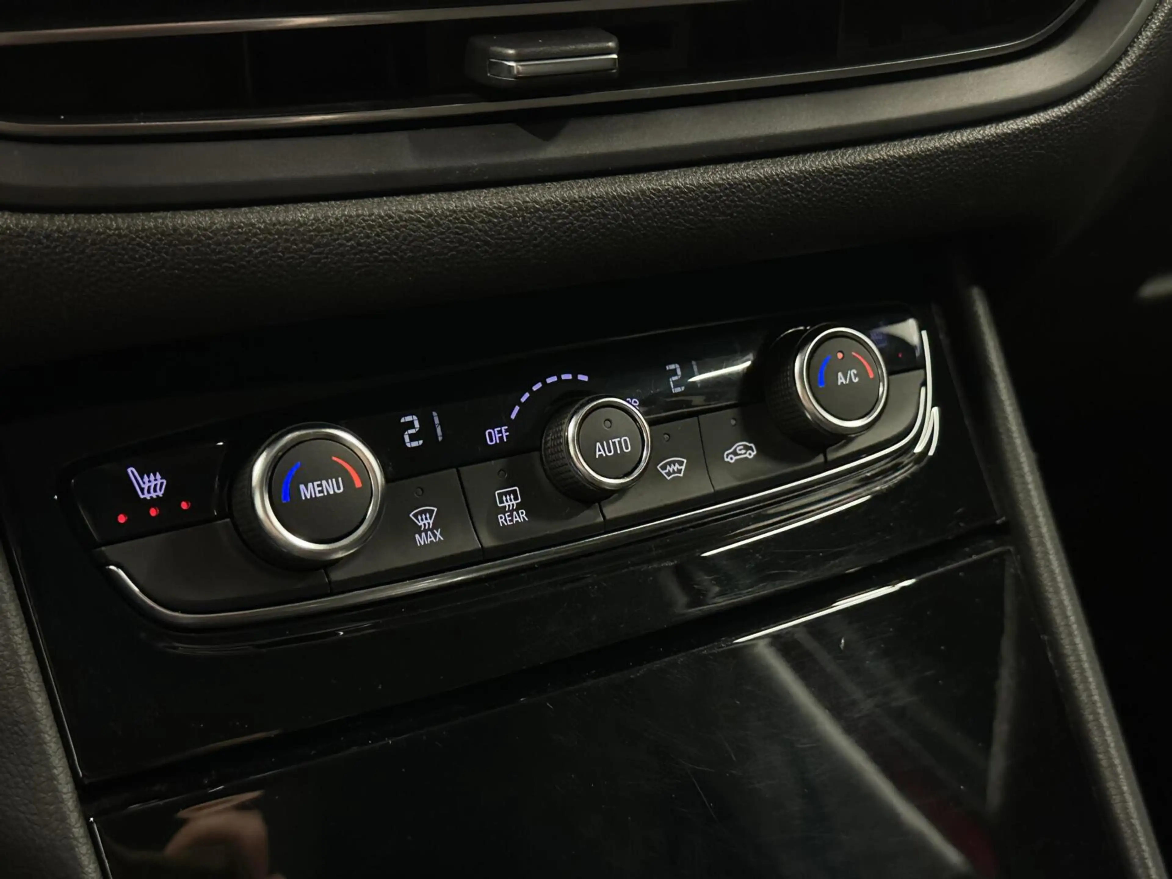 Opel Grandland 1.6 Turbo Plug-In Hybrid Level 3 TREKHAAK CARPLAY — photo 43