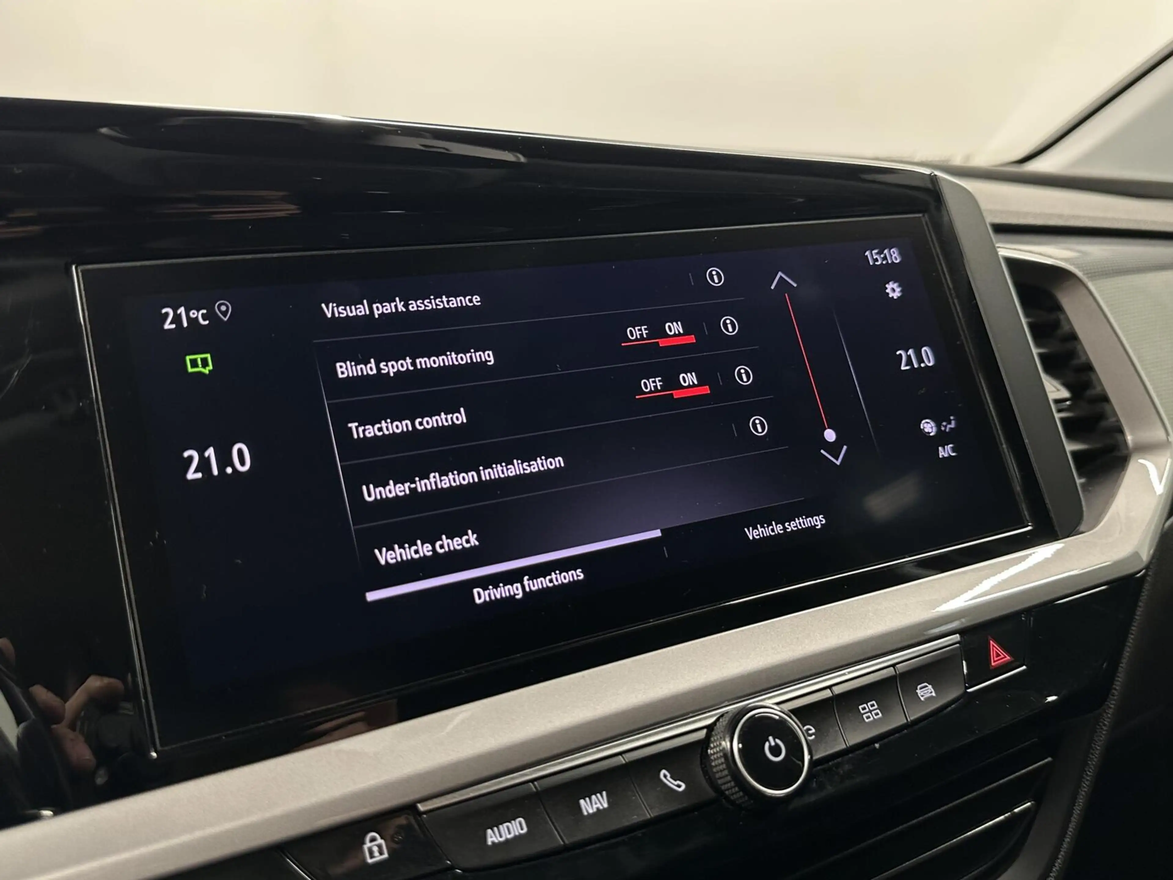 Opel Grandland 1.6 Turbo Plug-In Hybrid Level 3 TREKHAAK CARPLAY — photo 36