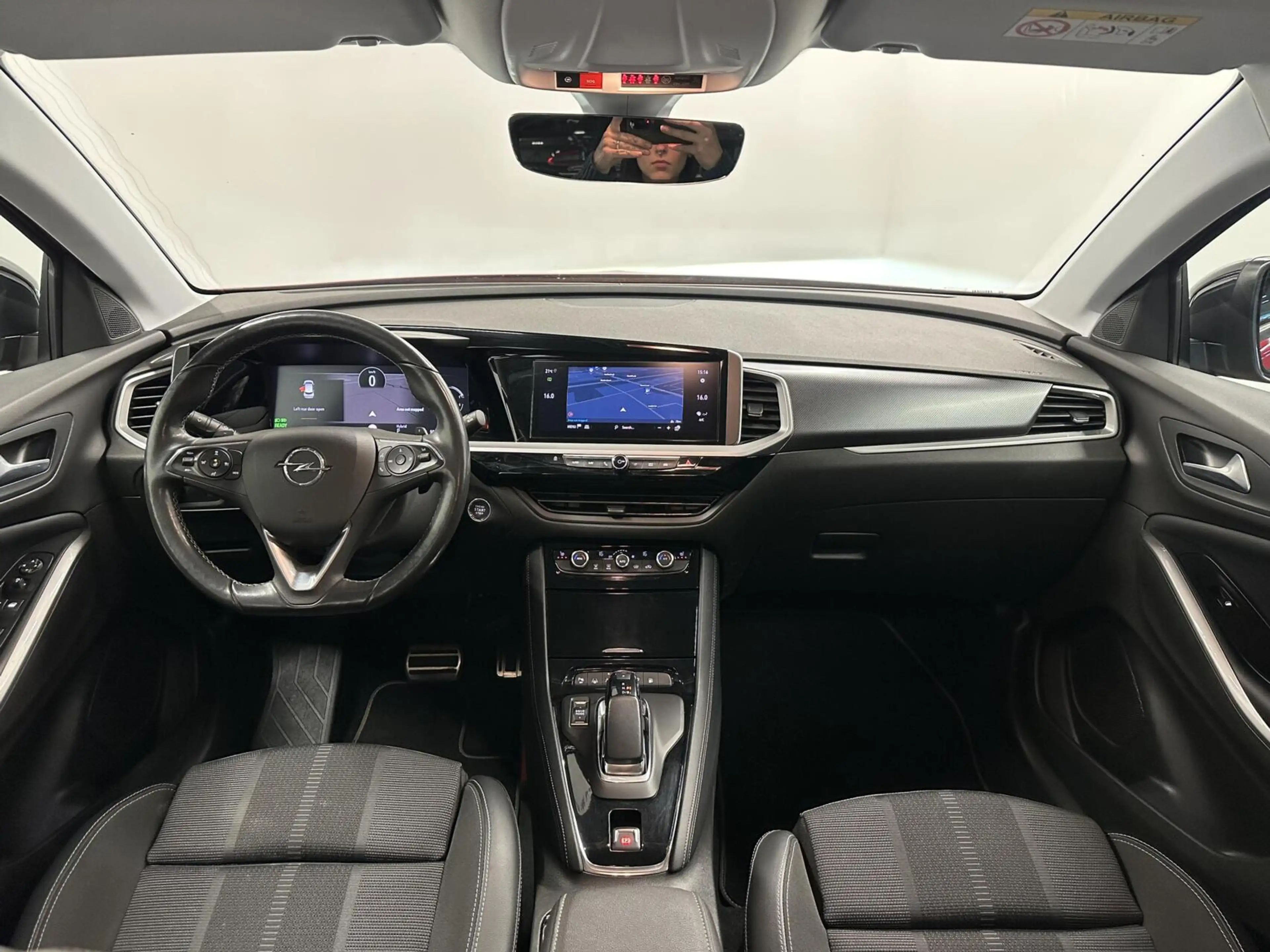 Opel Grandland 1.6 Turbo Plug-In Hybrid Level 3 TREKHAAK CARPLAY — photo 2