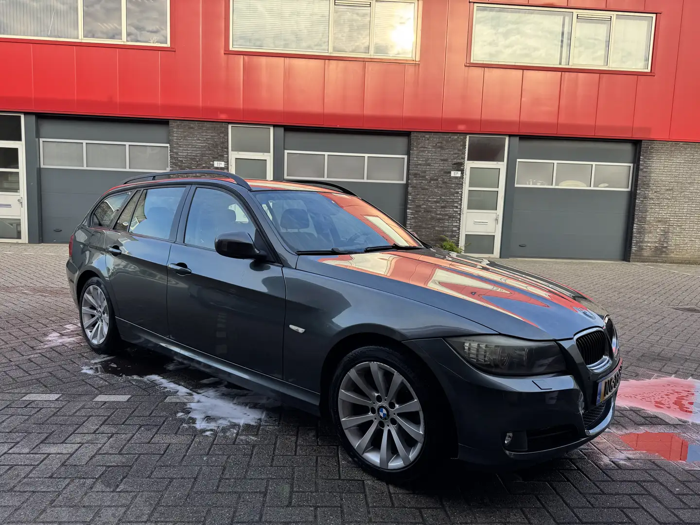 BMW 330 318i E91 LCI 143hp 2009 Groen - 1