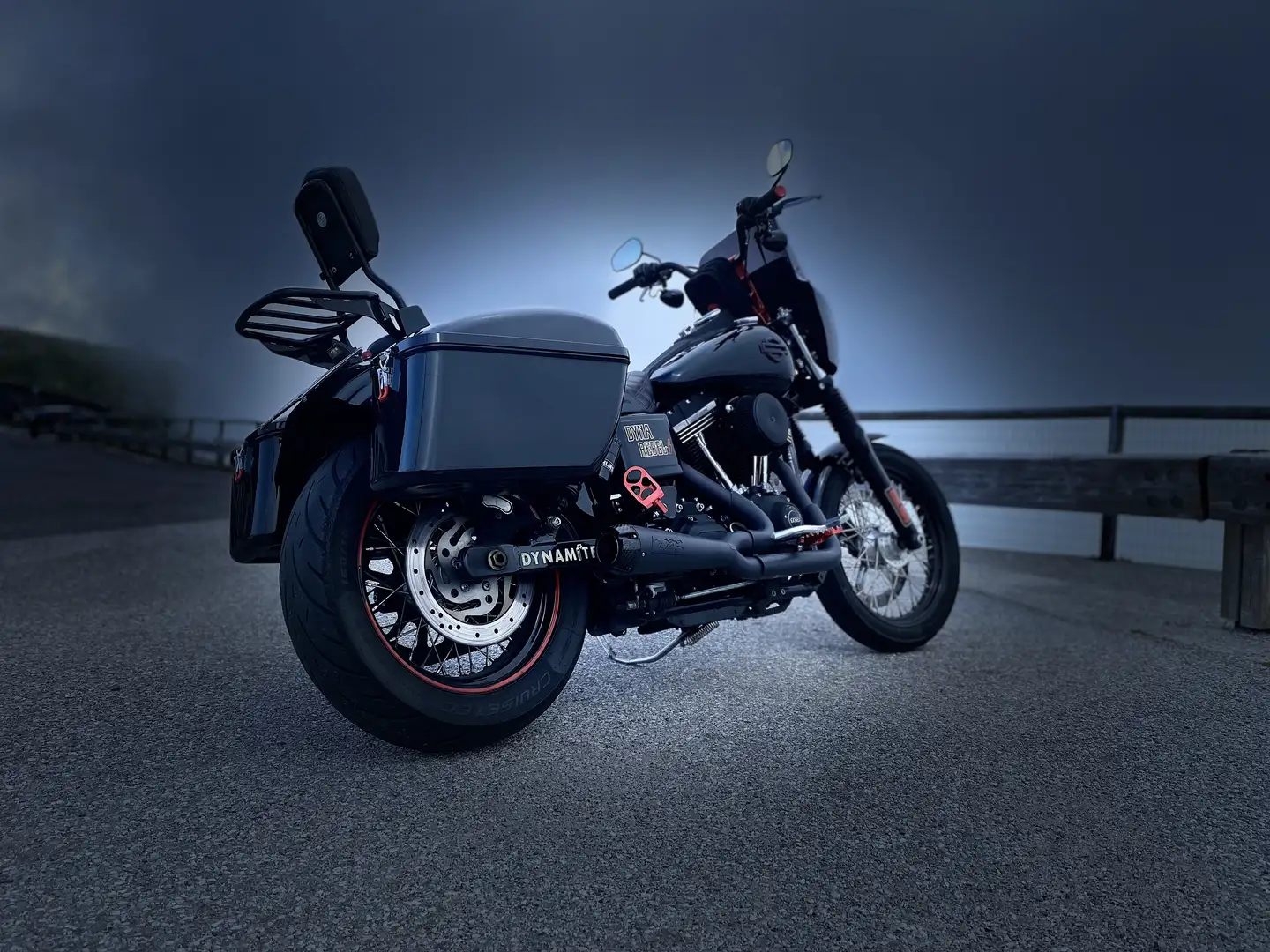 Harley-Davidson Dyna Street Bob Harley-Davidson Dyna 103 - 2