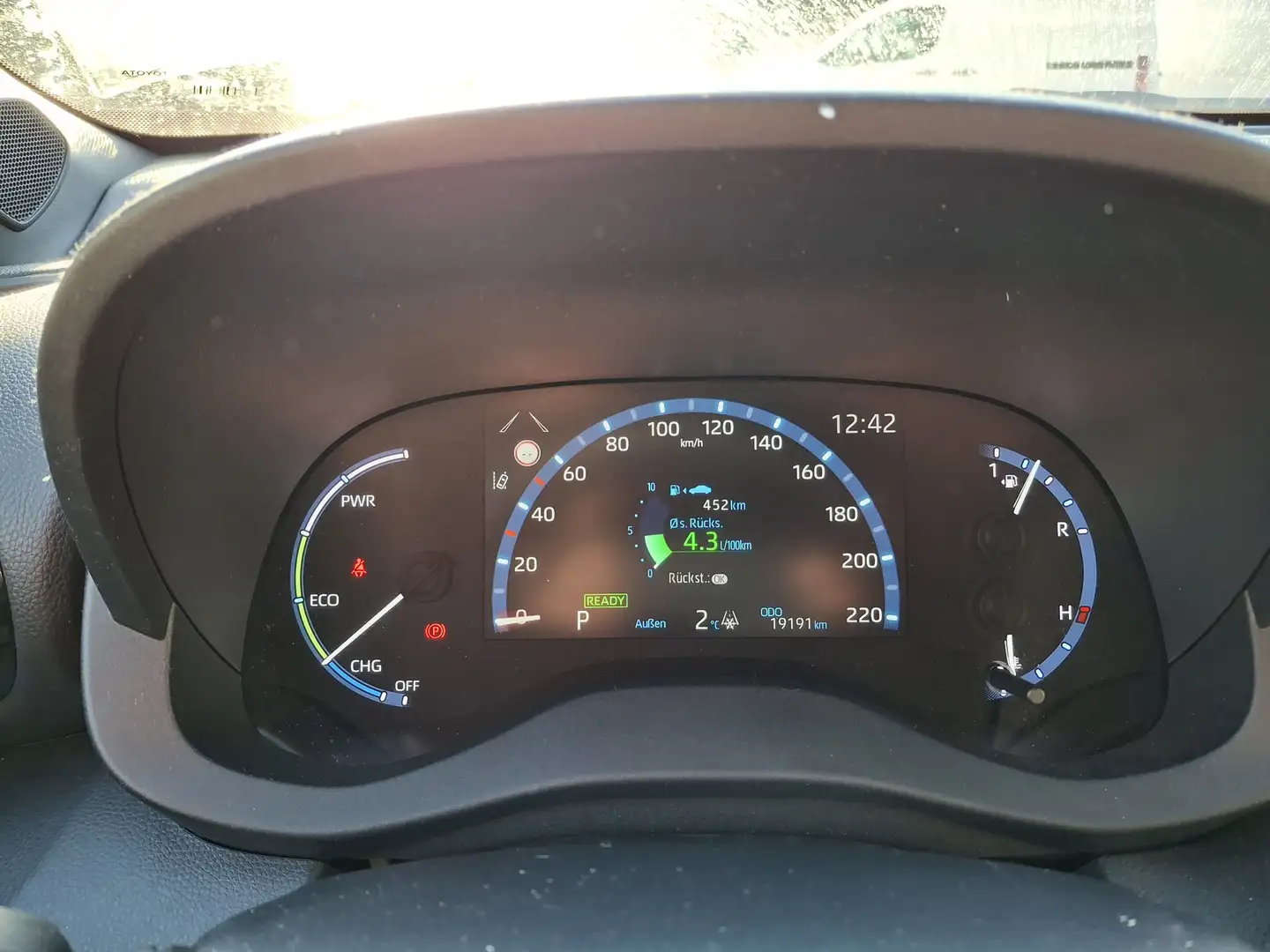 Toyota Yaris Cross Hybrid 2WD Active Drive Weiß - 1