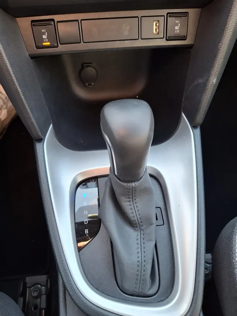 Toyota Yaris Cross Hybrid 2WD Active Drive Weiß - 2