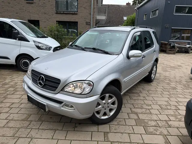 Mercedes-Benz ML 270 CDI Automatik Xenon*3,5T AHK*Klima*SHZ