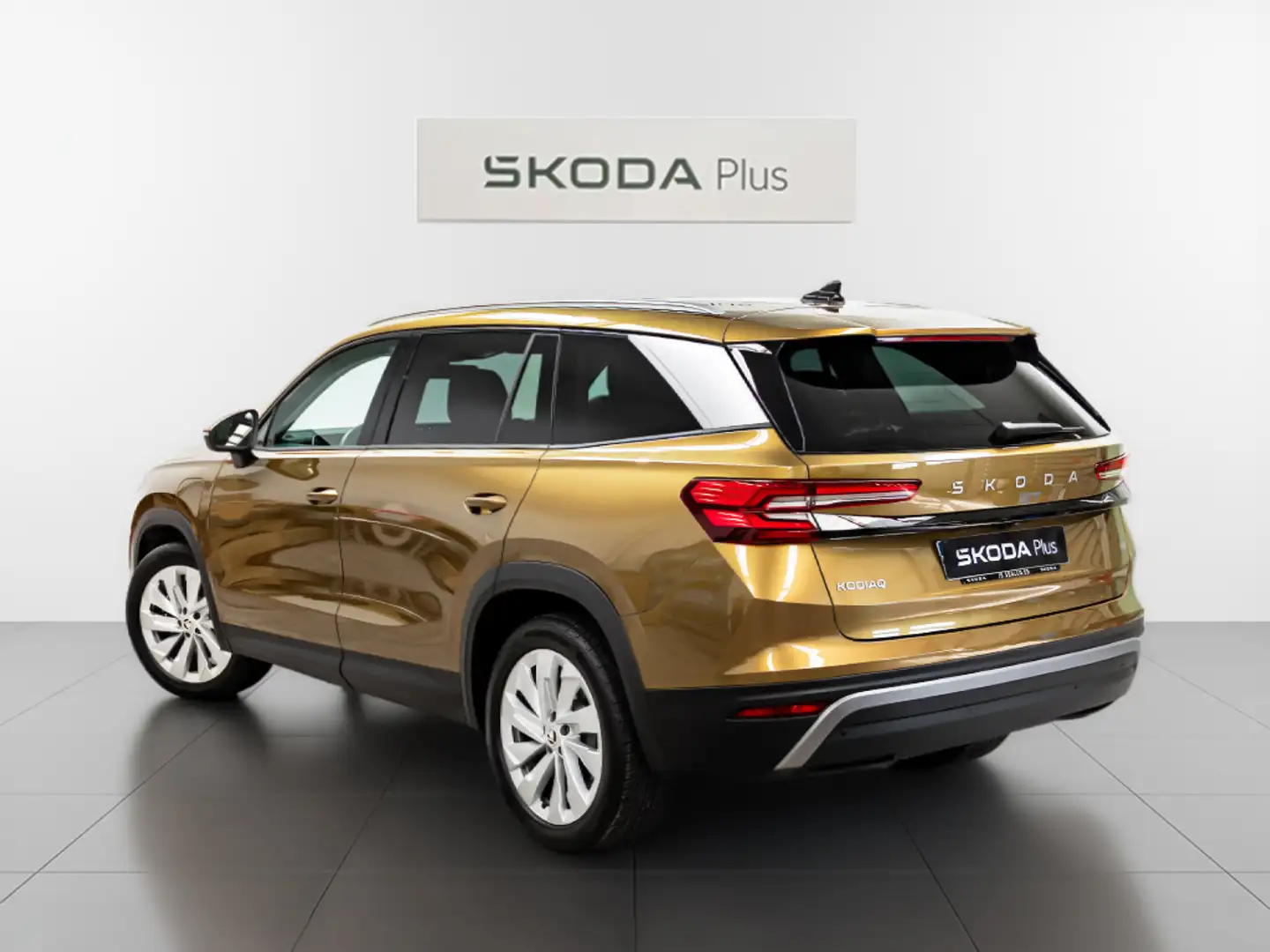 Skoda Kodiaq 1.5TSI iV PHEV Design 4x2 DSG 150kW Marrón - 2