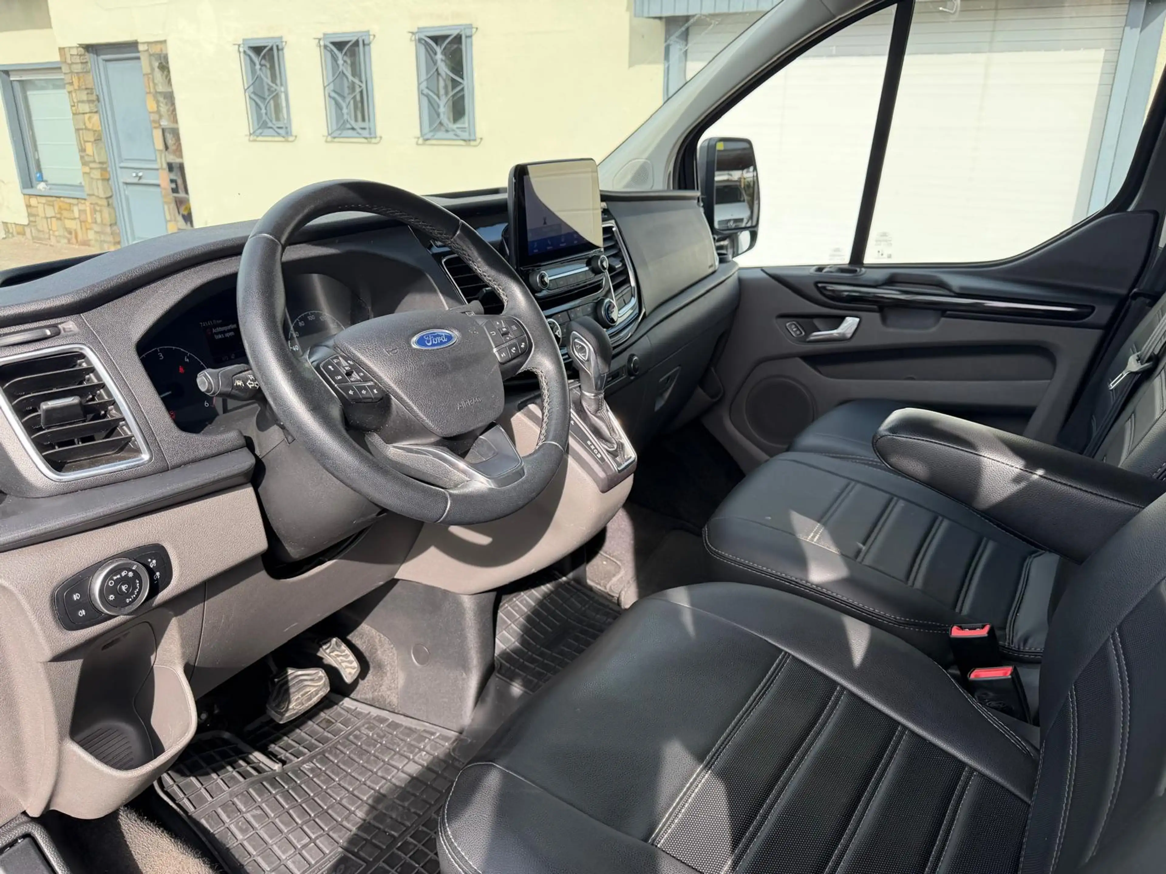 Ford Transit Custom LIMITED * AUT * DUB CAB * 6ZITPL * ACC * LANE * CAMERA * — photo 8