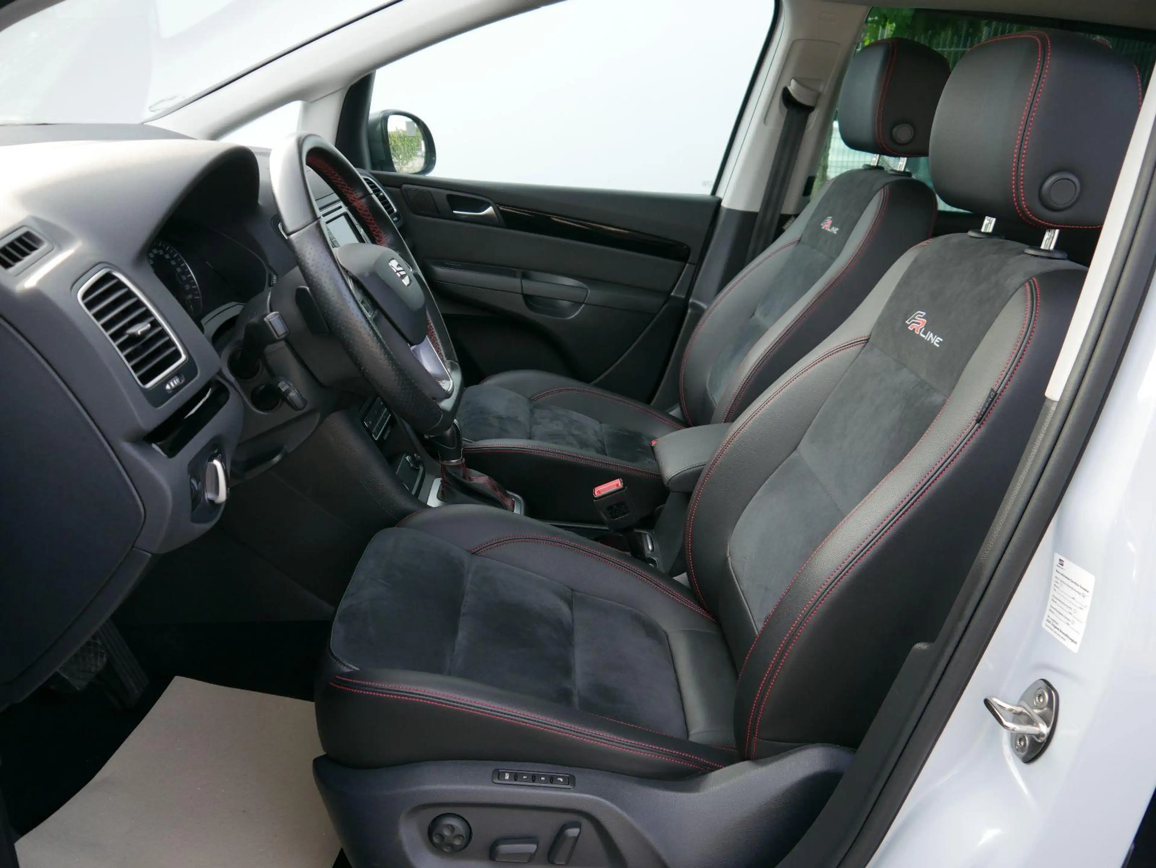 SEAT Alhambra 1.4 TSI DSG FR-LINE* AHK * WINTERPAKET * BI-XENON — photo 10