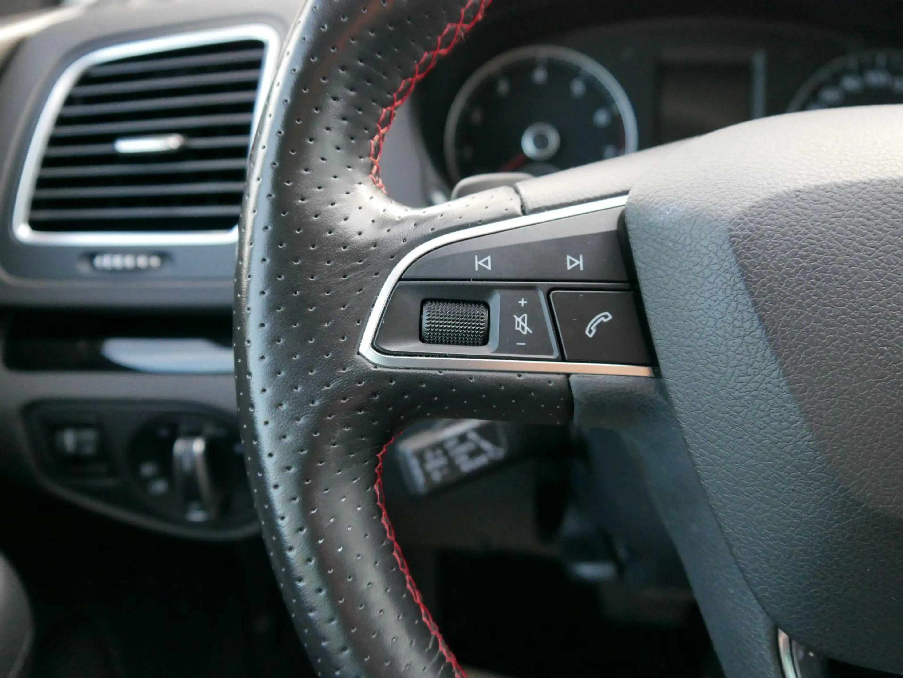 SEAT Alhambra 1.4 TSI DSG FR-LINE* AHK * WINTERPAKET * BI-XENON — photo 14