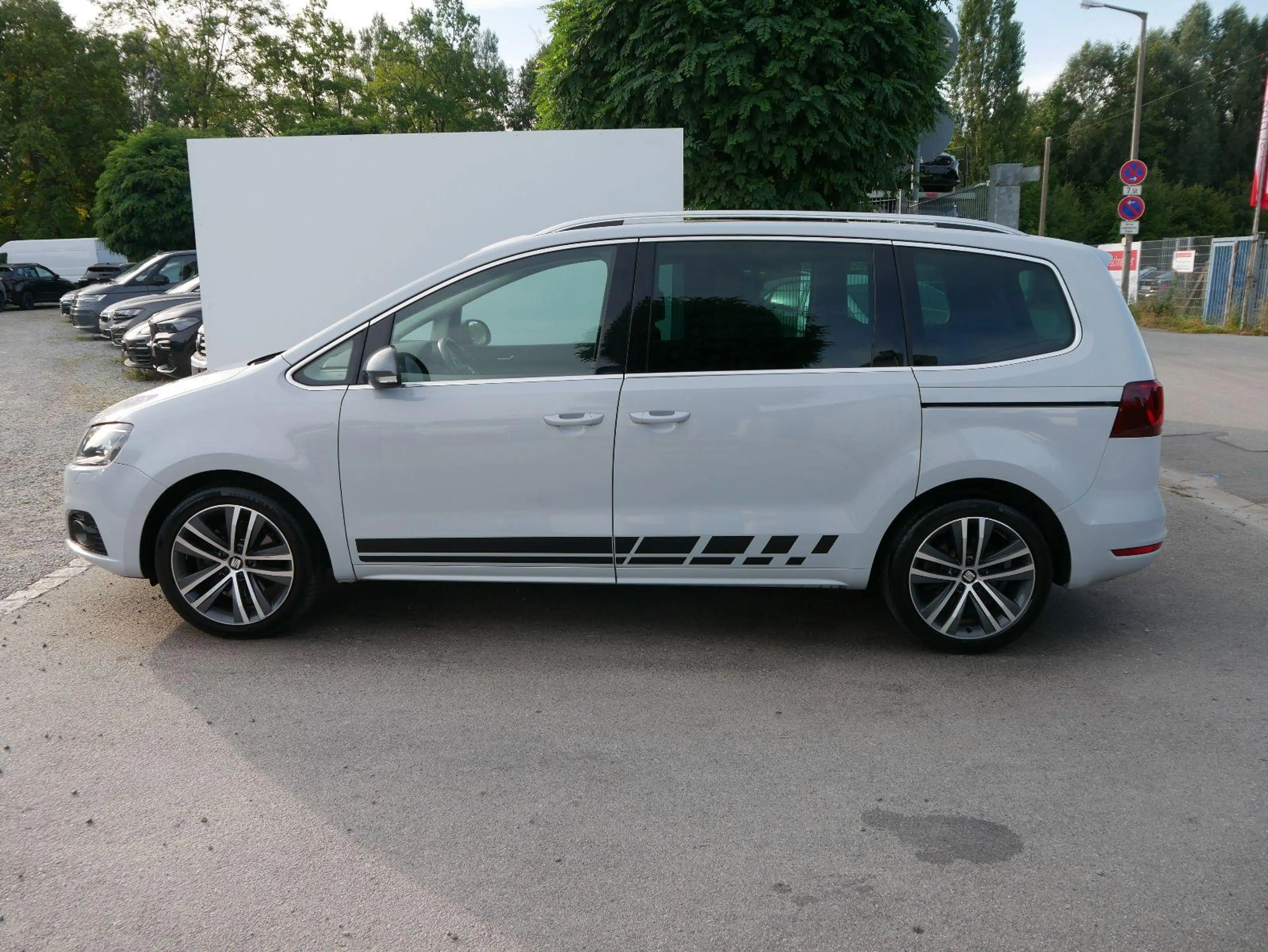 SEAT Alhambra 1.4 TSI DSG FR-LINE* AHK * WINTERPAKET * BI-XENON — photo 6
