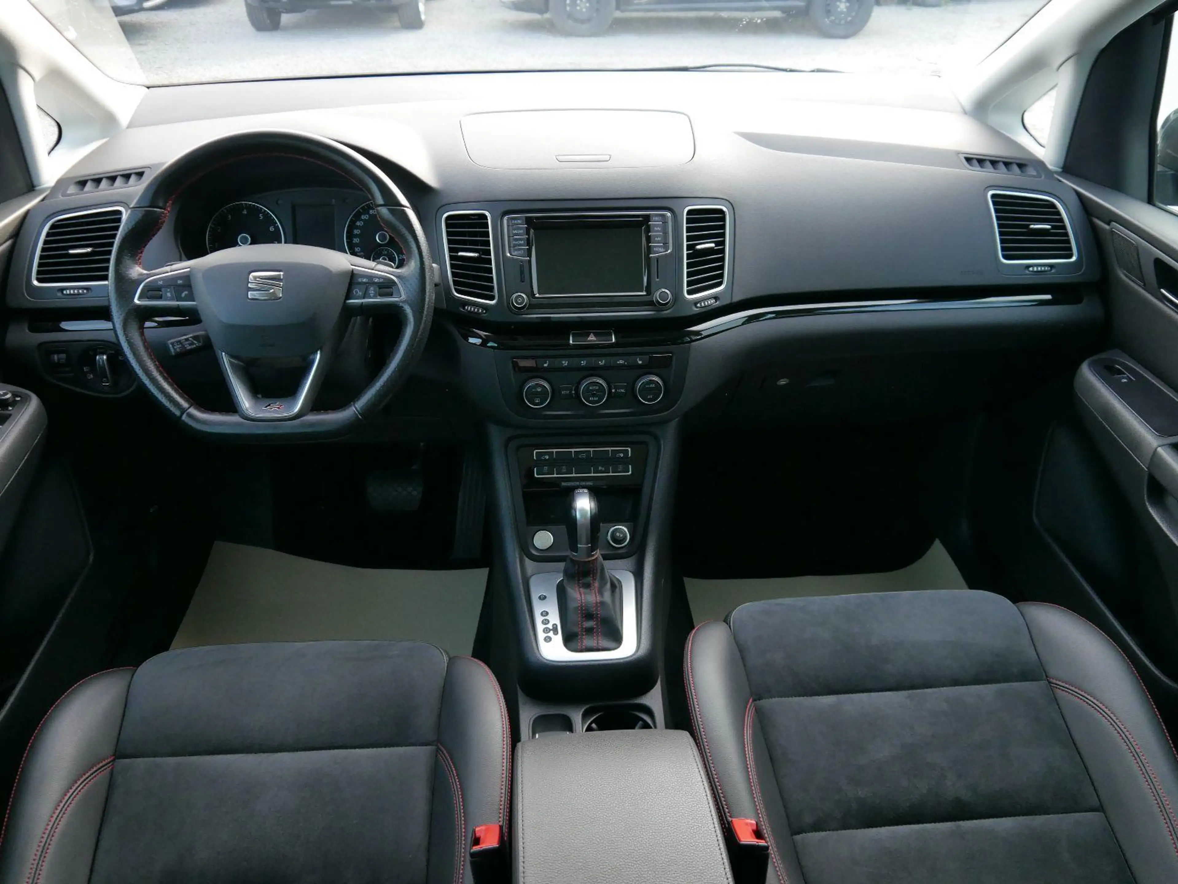 SEAT Alhambra 1.4 TSI DSG FR-LINE* AHK * WINTERPAKET * BI-XENON — photo 12