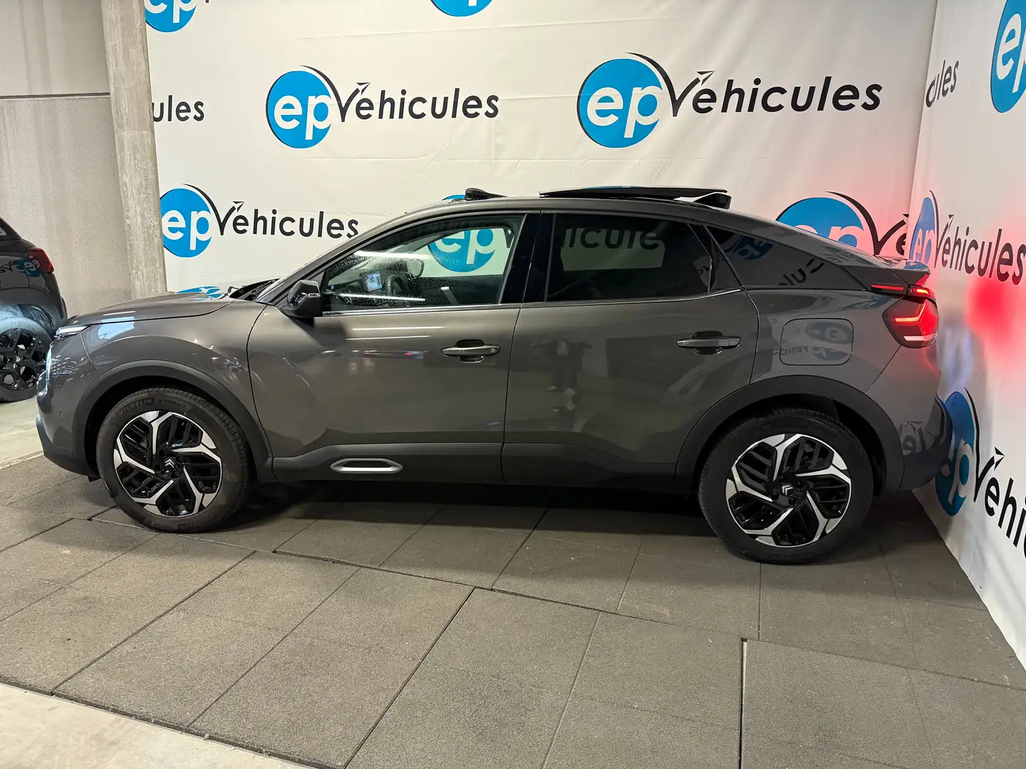 Citroen C4 1.2 PURETECH 130 MAX Gris - 2