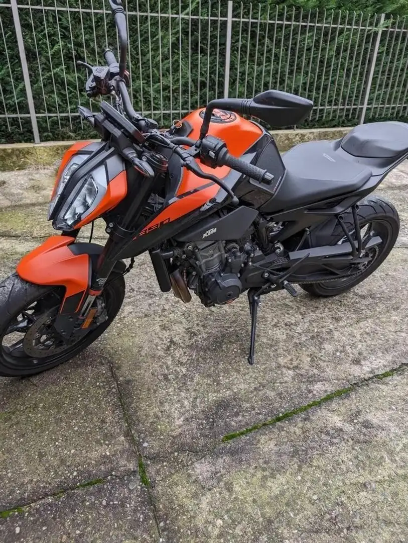 KTM 890 Duke Oranje - 1