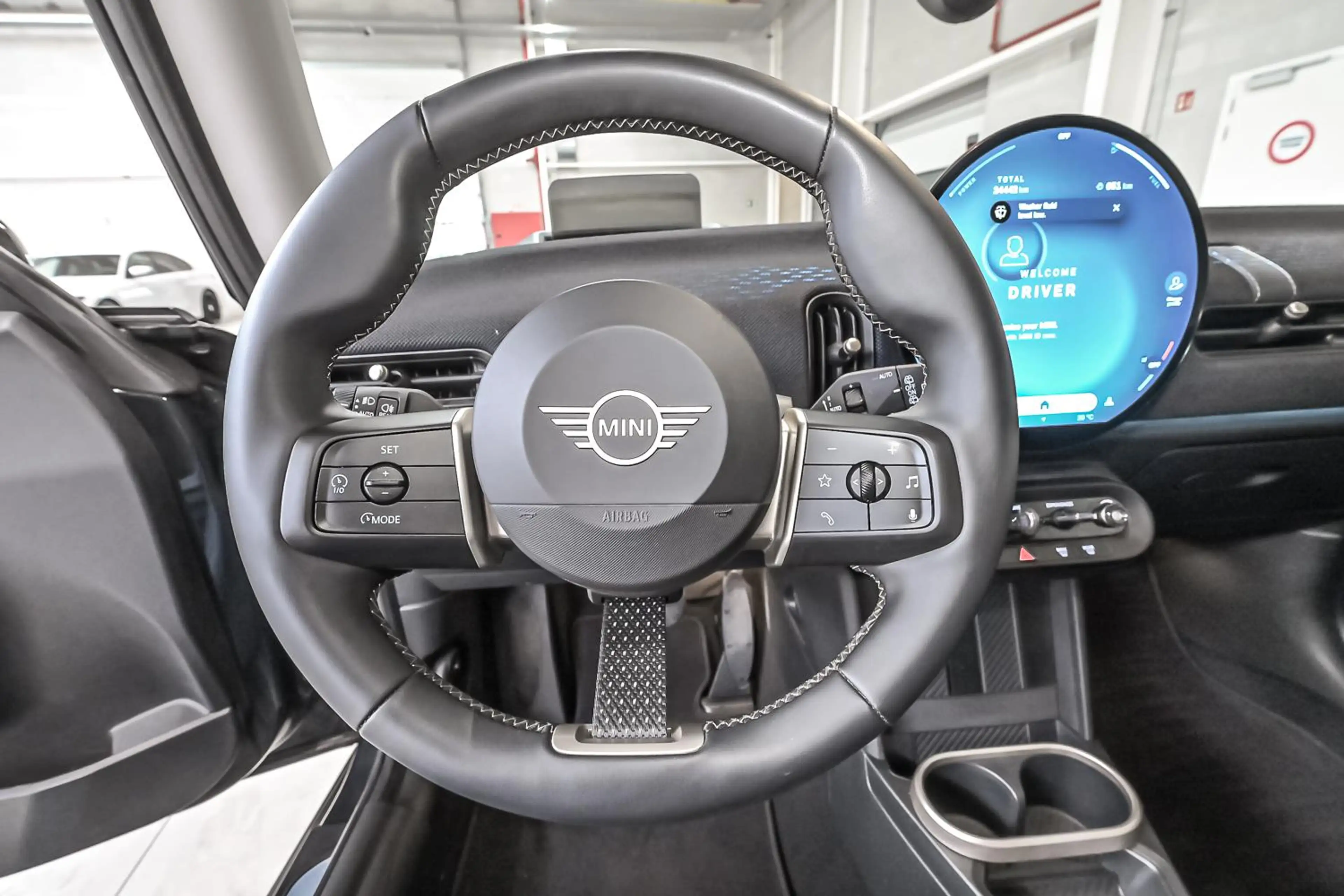 MINI Cooper C HUD/ HarmandKardon/ DrivingAssitant - 2ans/jaar ga — photo 9