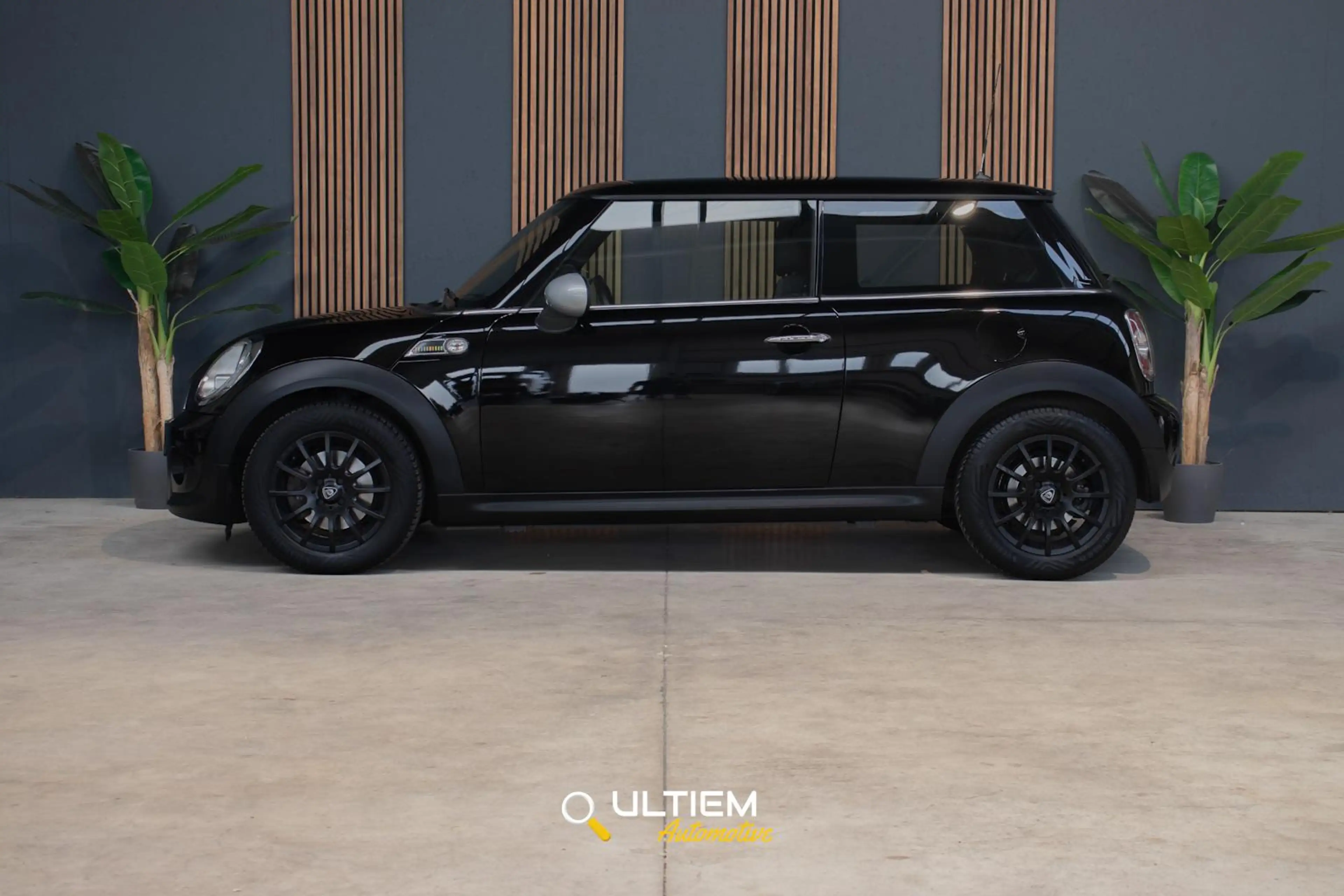 MINI One 1.6 Chili 2013 | Airco, Lichtmetalen Velgen — photo 6