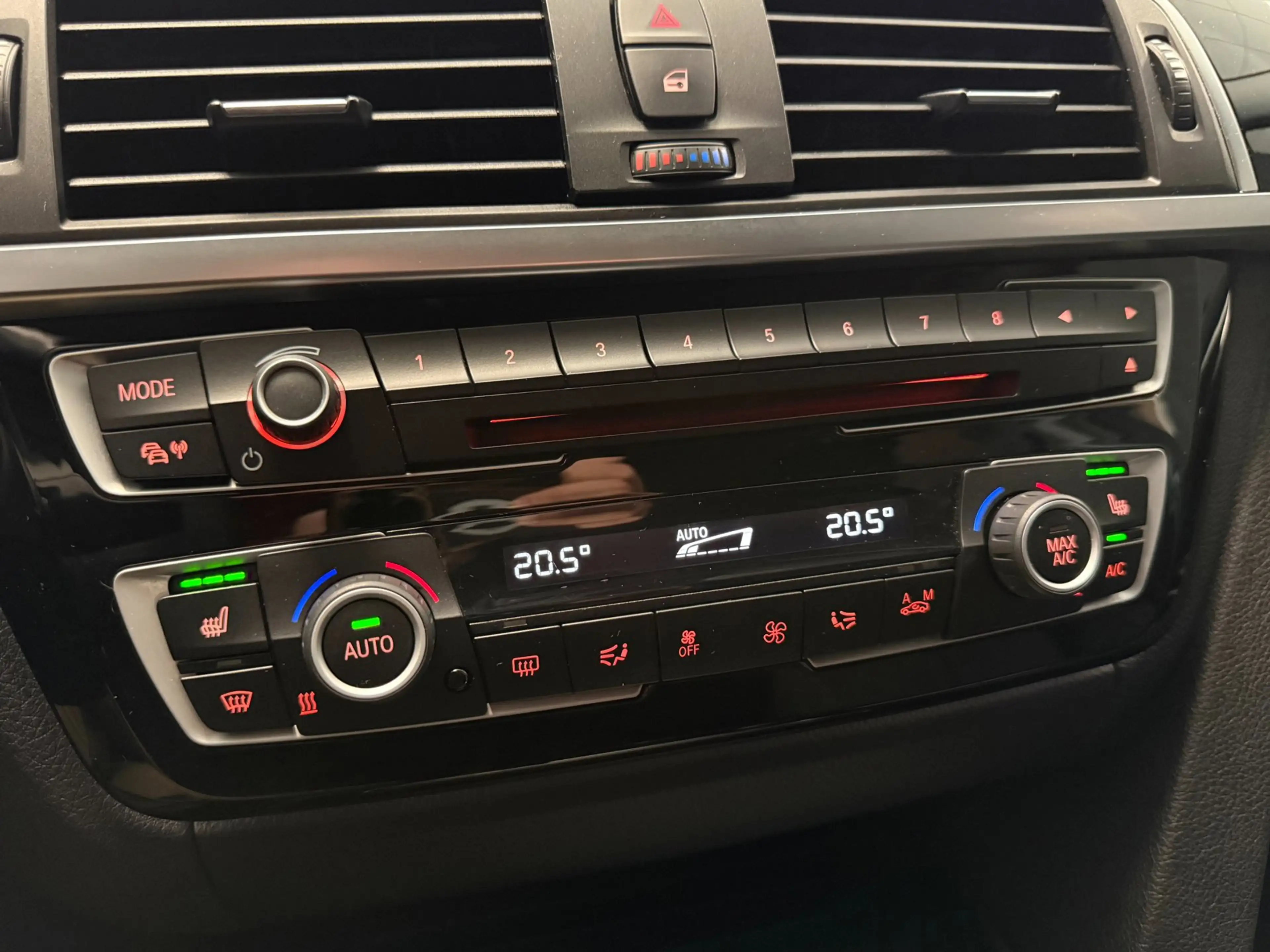 BMW 320 3-serie Touring 320i xDrive|PDC|LED|CRUISE|STOELV| — photo 22