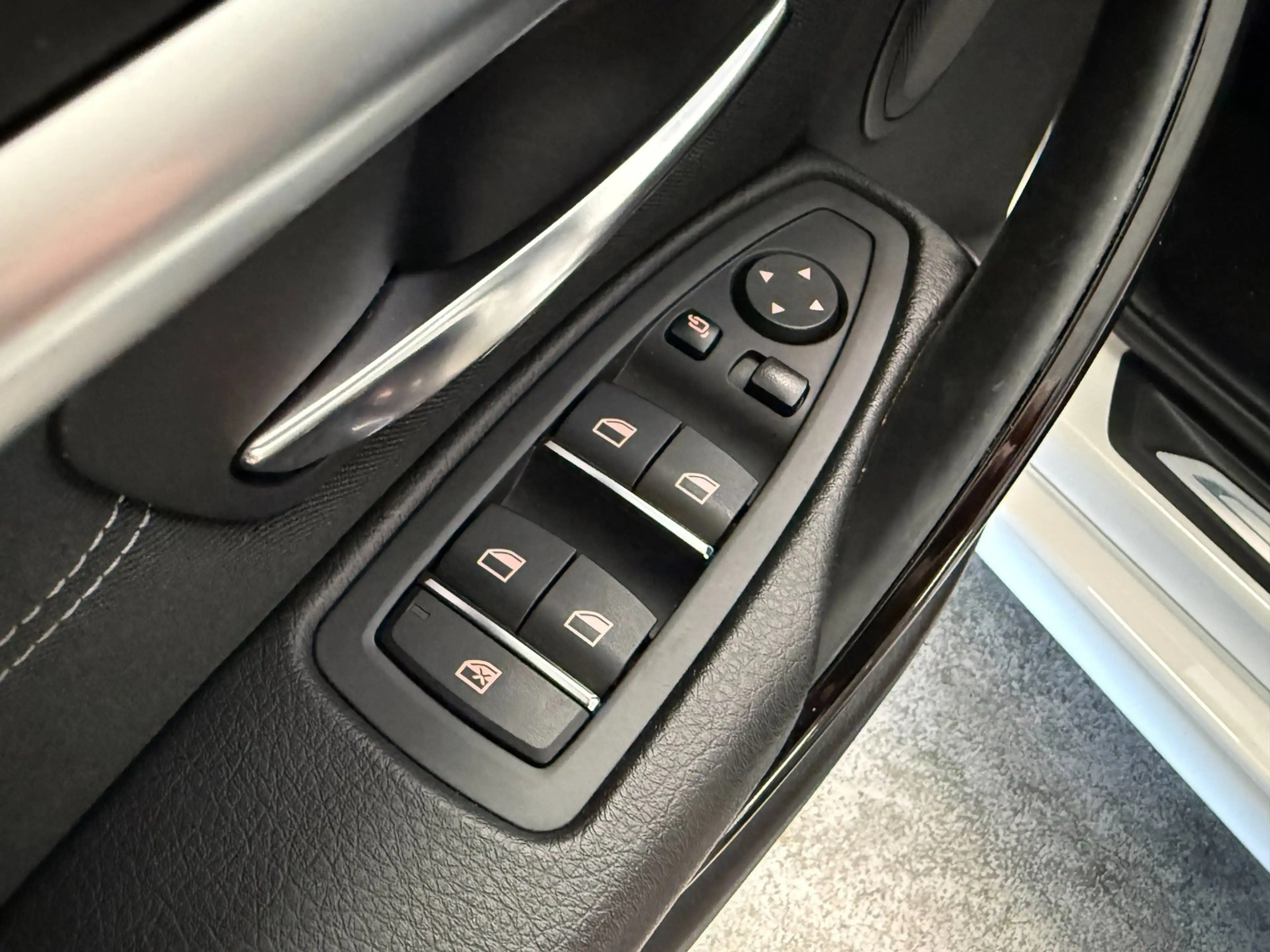 BMW 320 3-serie Touring 320i xDrive|PDC|LED|CRUISE|STOELV| — photo 24
