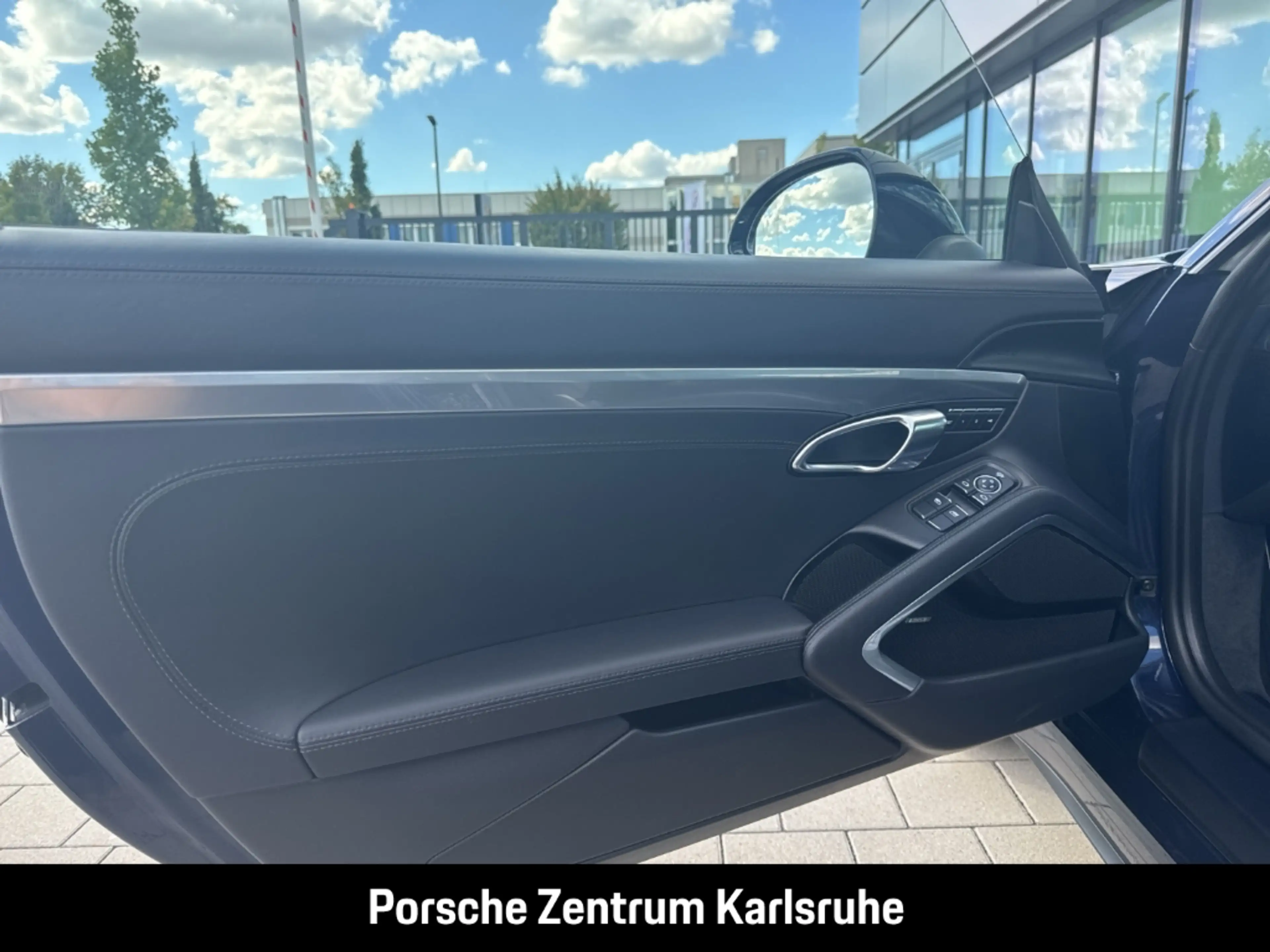 Porsche 991 -2 (911) Carrera 4 — photo 11