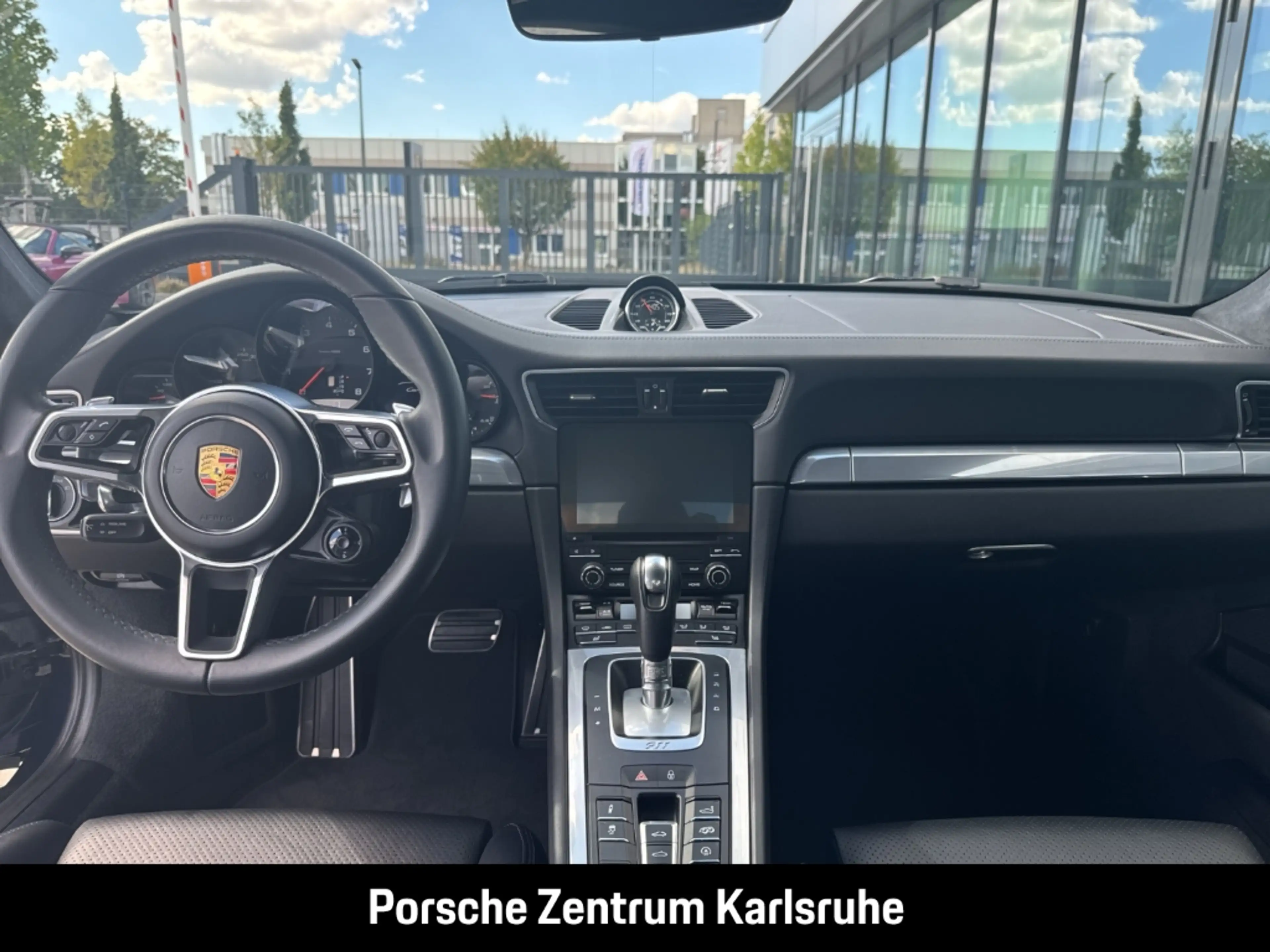 Porsche 991 -2 (911) Carrera 4 — photo 10