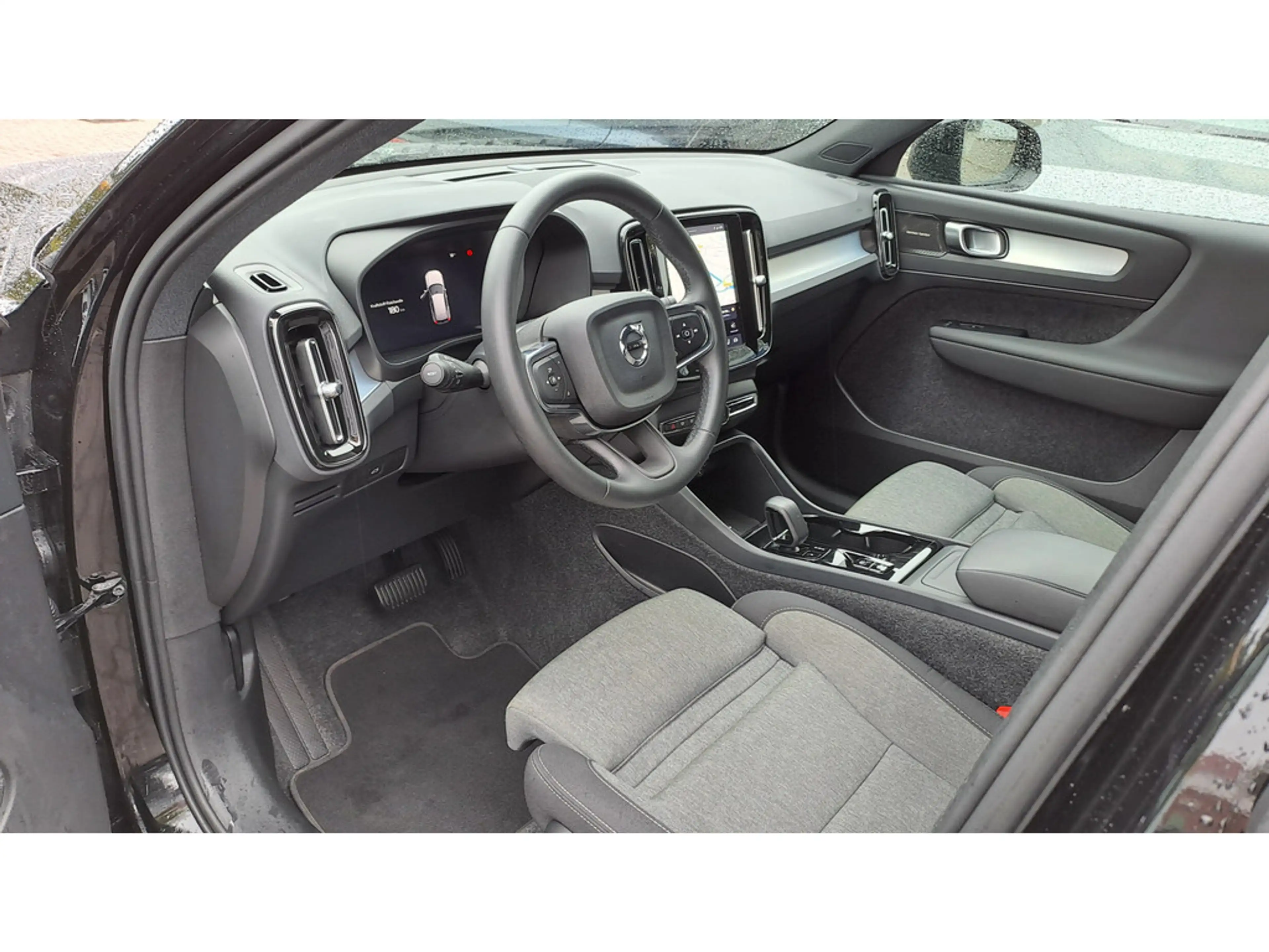 Volvo XC40 B3 Plus Dark 360° ACC H/K KAMERA SHZ — photo 3