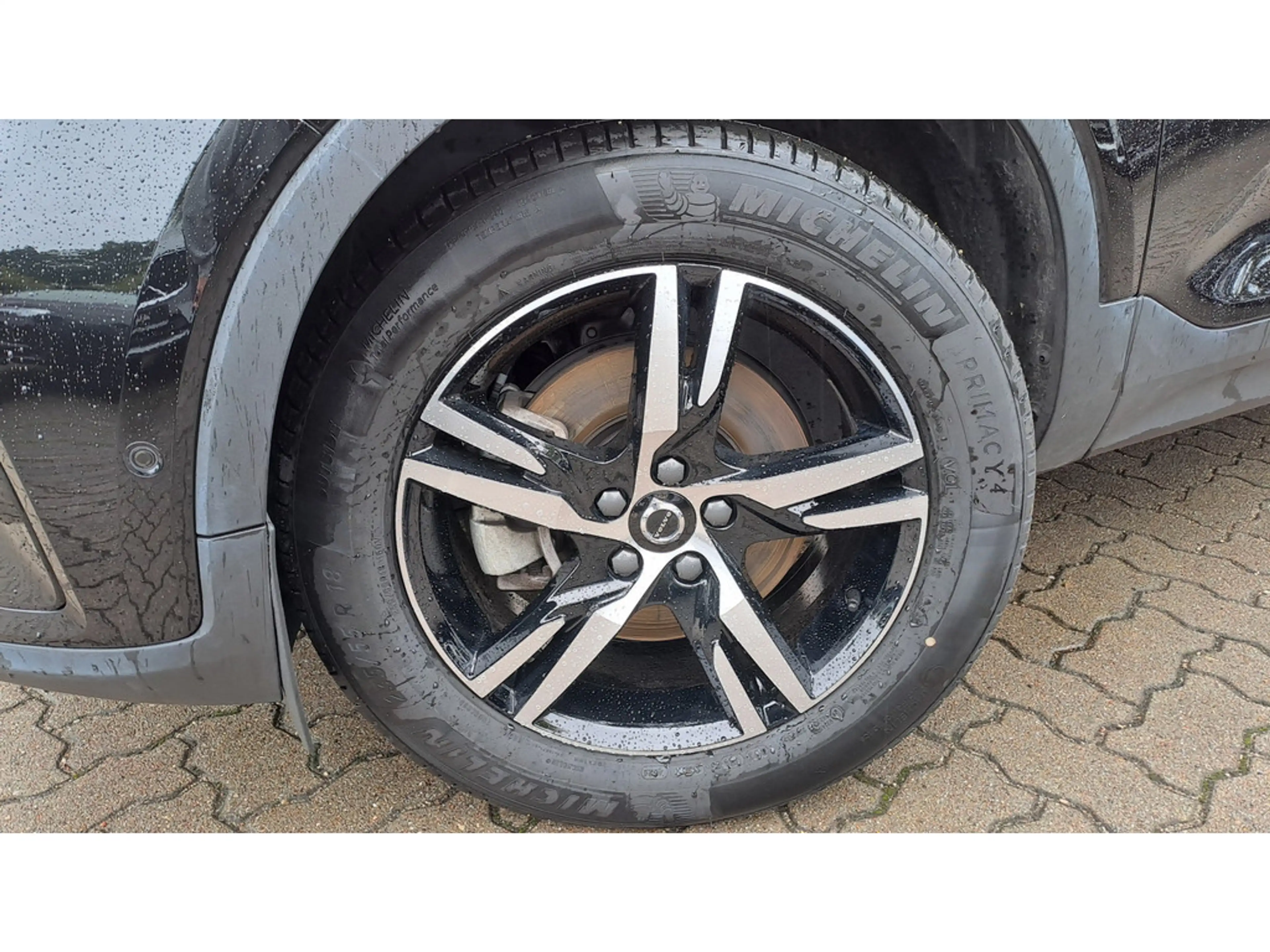 Volvo XC40 B3 Plus Dark 360° ACC H/K KAMERA SHZ — photo 2