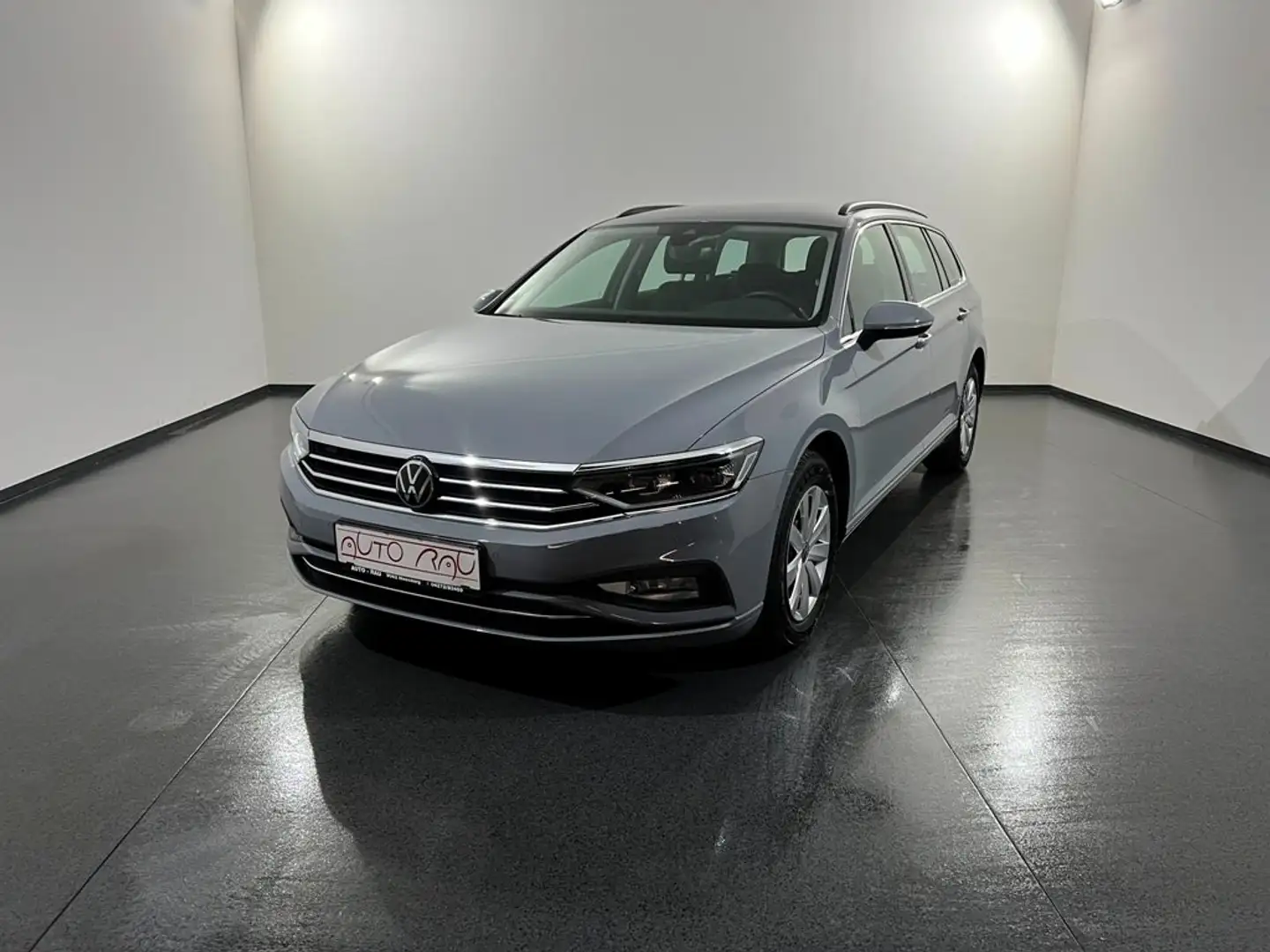 Volkswagen Passat Variant 2.0 TDI SCR Business DSG *IQ.LIGHT*RFK*ACC* Grau - 2
