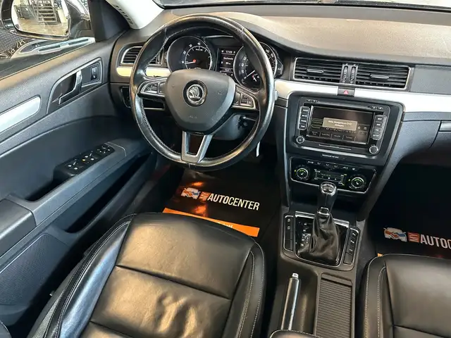 Skoda Superb view 12