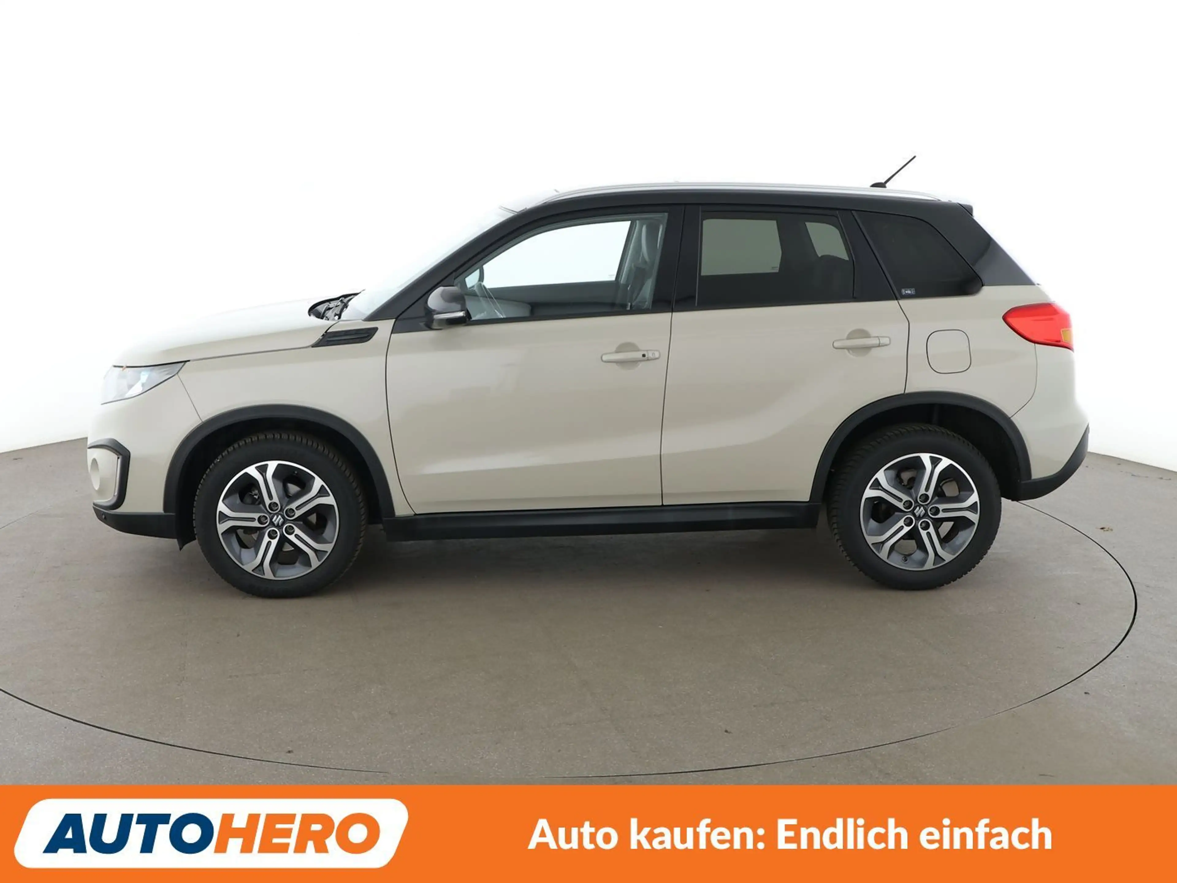 Suzuki Vitara 1.6 Comfort+ 4x2 Aut*NAVI*ACC*CAM*SHZ*KLIMA* — photo 3
